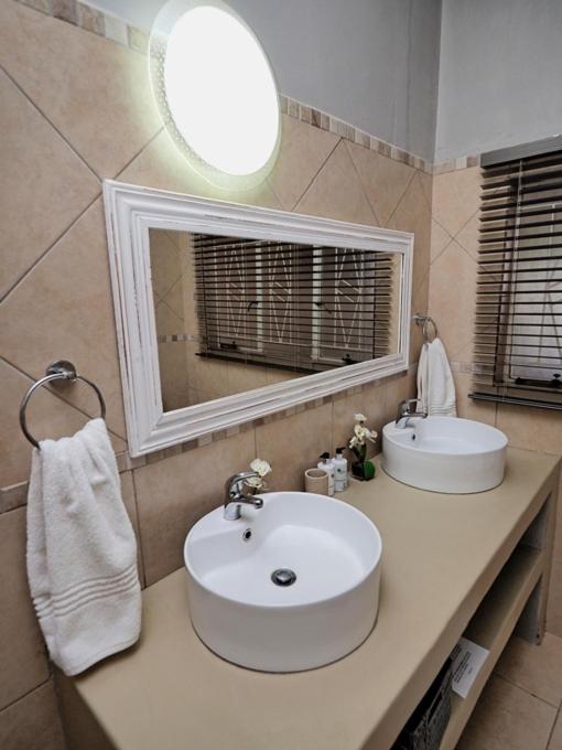 Hazyview Vacations - Poinsettia family Cottage - Property Image 38