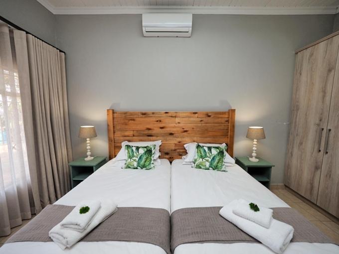 Hazyview Vacations - Poinsettia family Cottage - Property Image 41