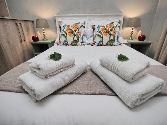 Hazyview Vacations - Poinsettia family Cottage - Property Image 36