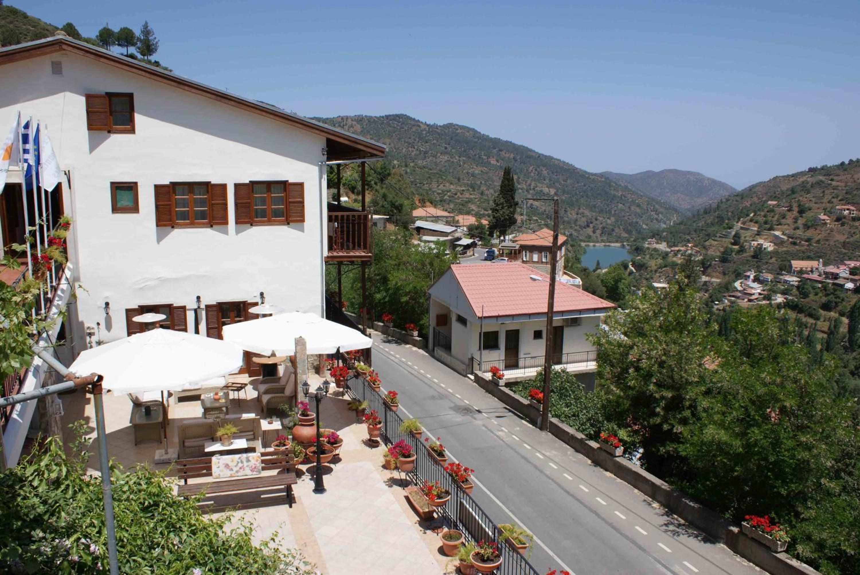 ATRATSA Mountain Suites view 5