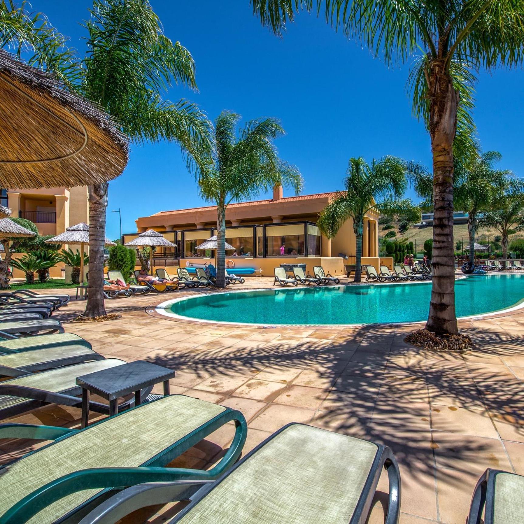 Luz Beach Luxury Apartment view 4