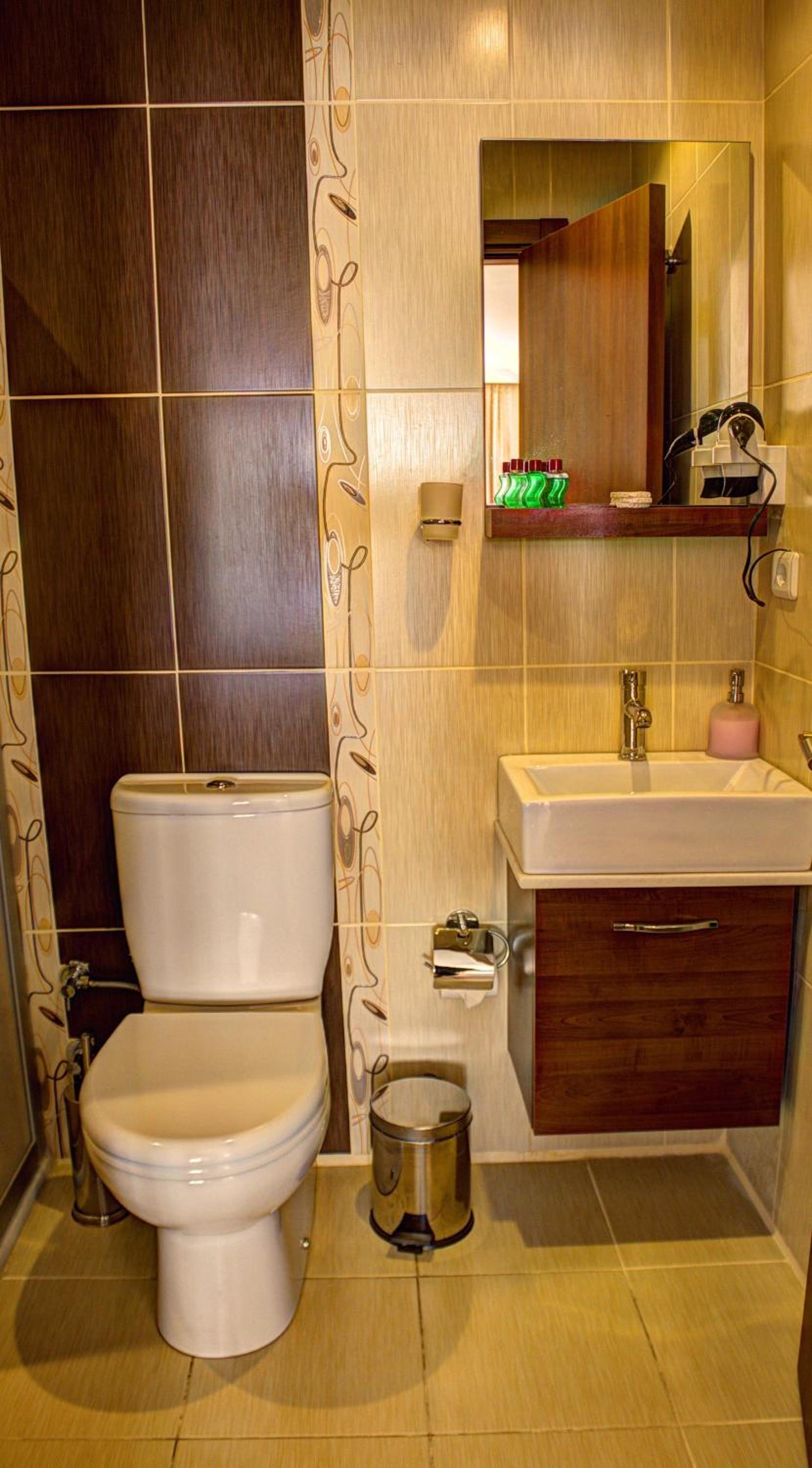 Real Life Otel - Image 33