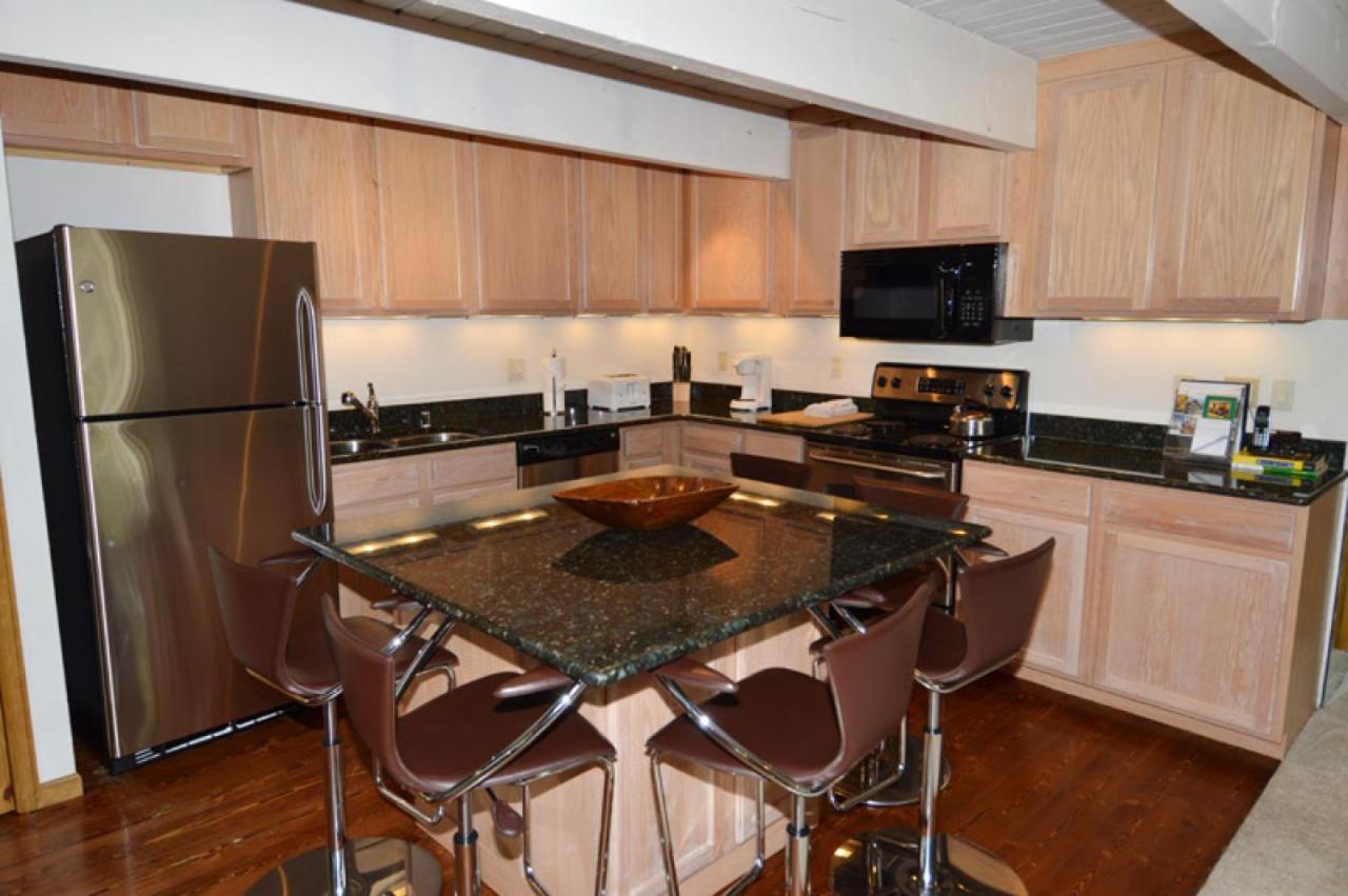 Chateau Dumont Unit 10, Centrally Located Condo, 1 Block from the Gondola view 4