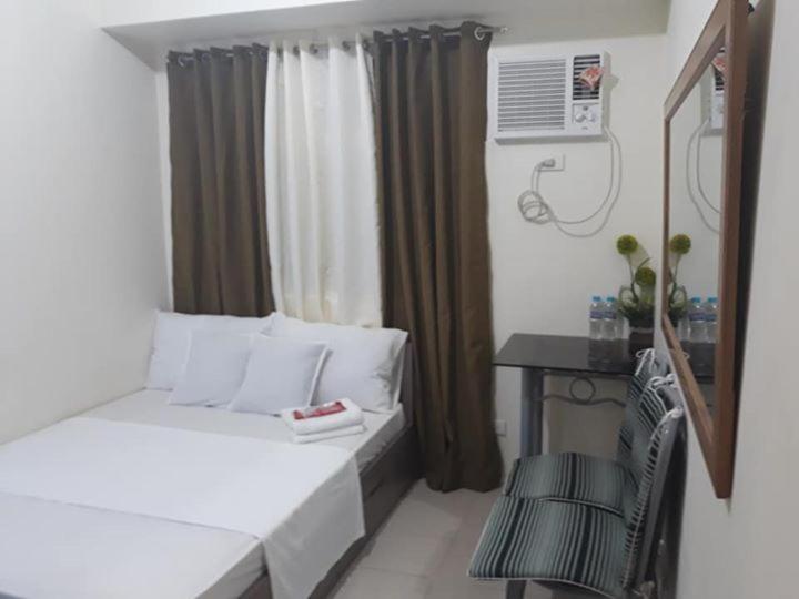 Edsa Urban Deca Tower Condo Unit with Wifi and Netflix view 3