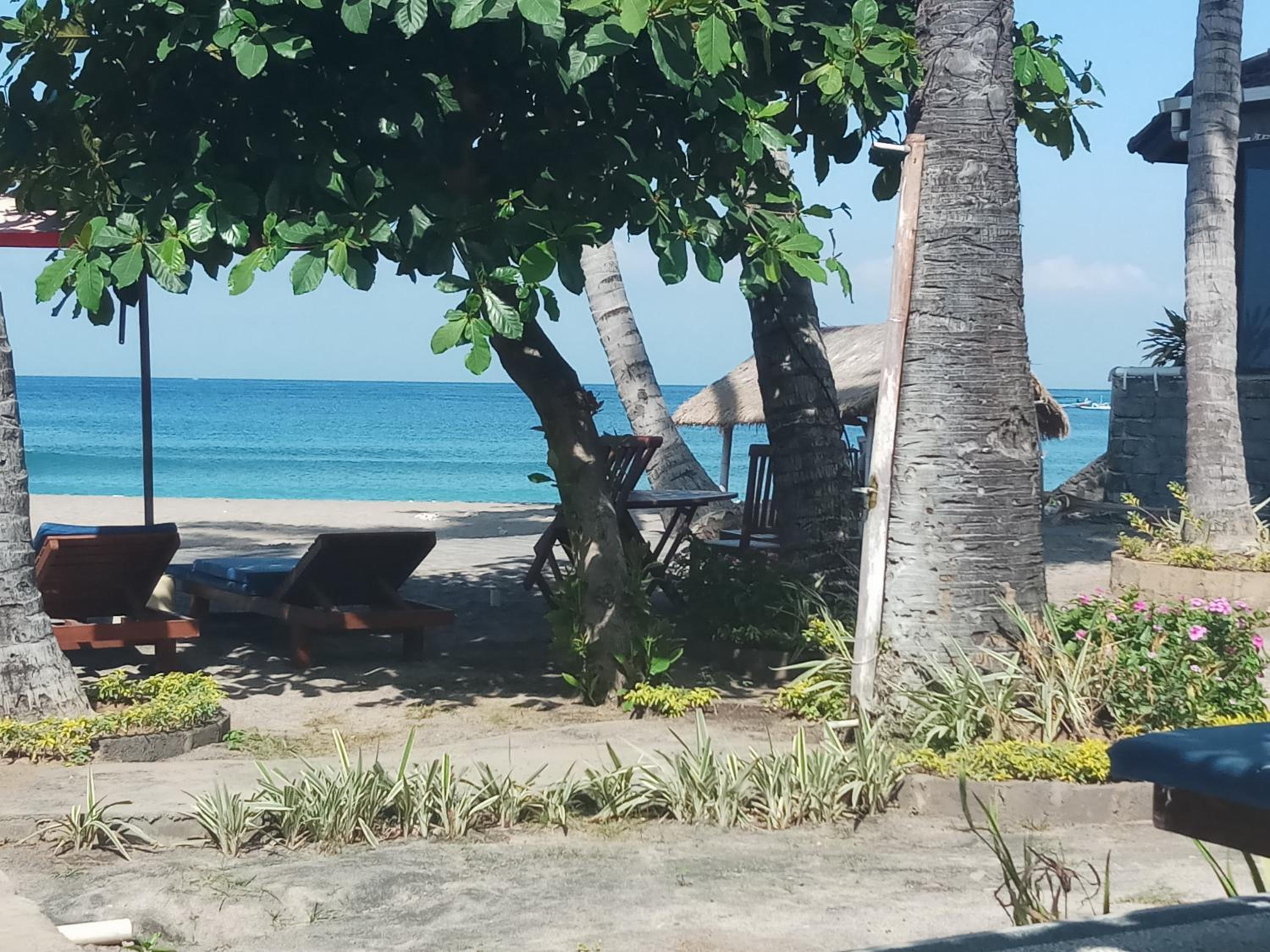 Bintang Beach Villa