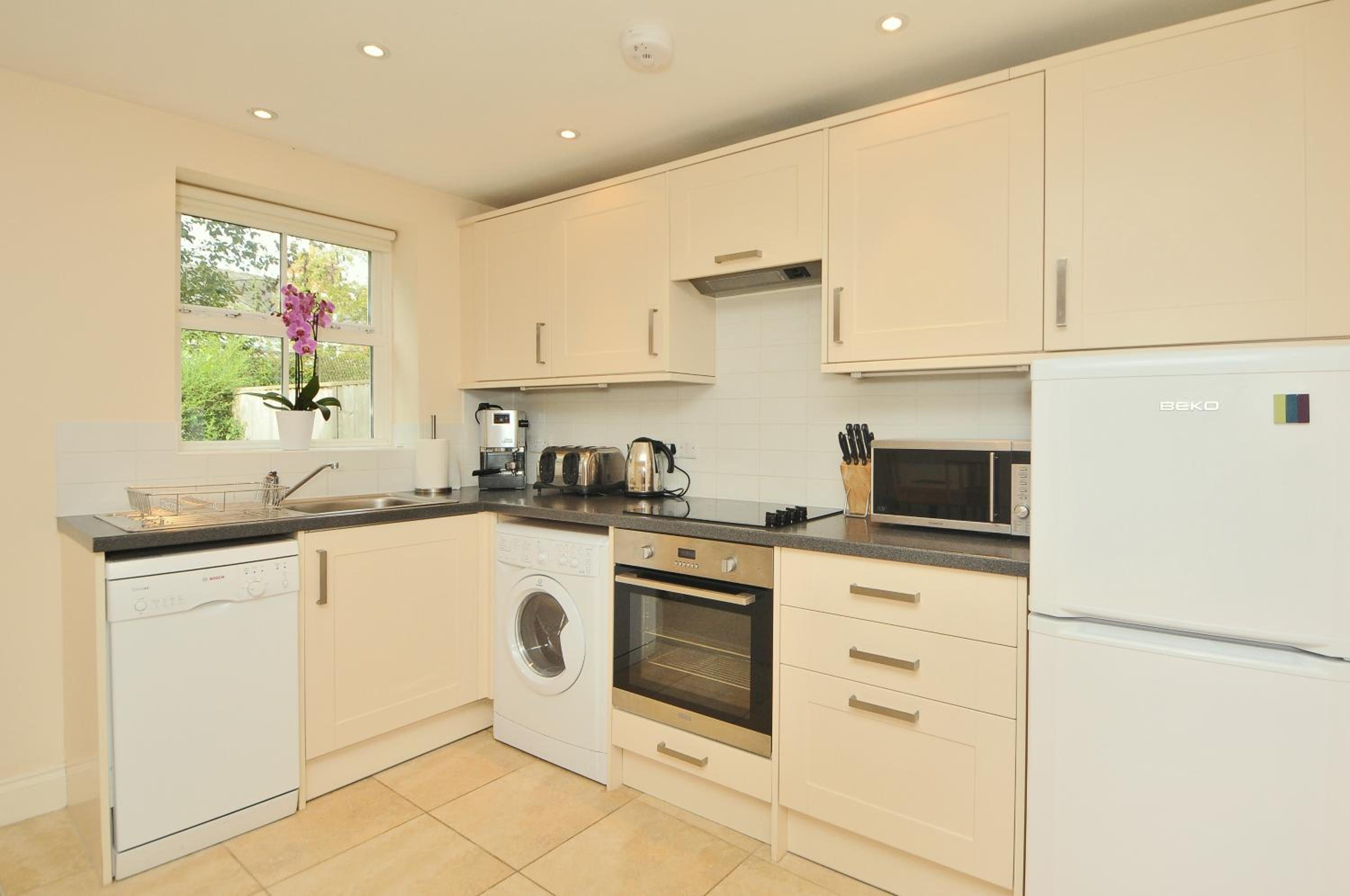 Three-bedroom house in St. Clement's (oxrpus) view 4