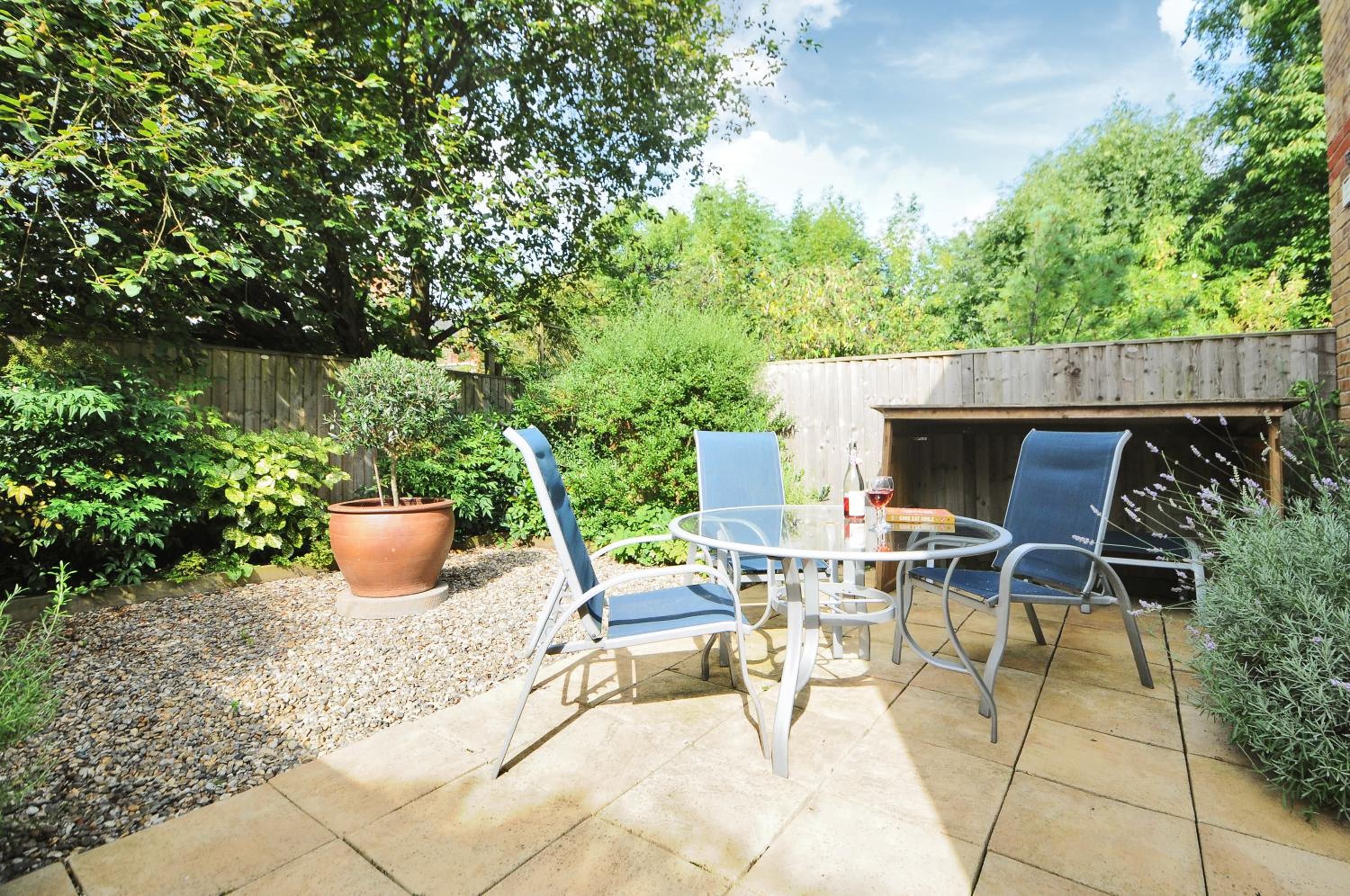 Three-bedroom house in St. Clement's (oxrpus) view 2