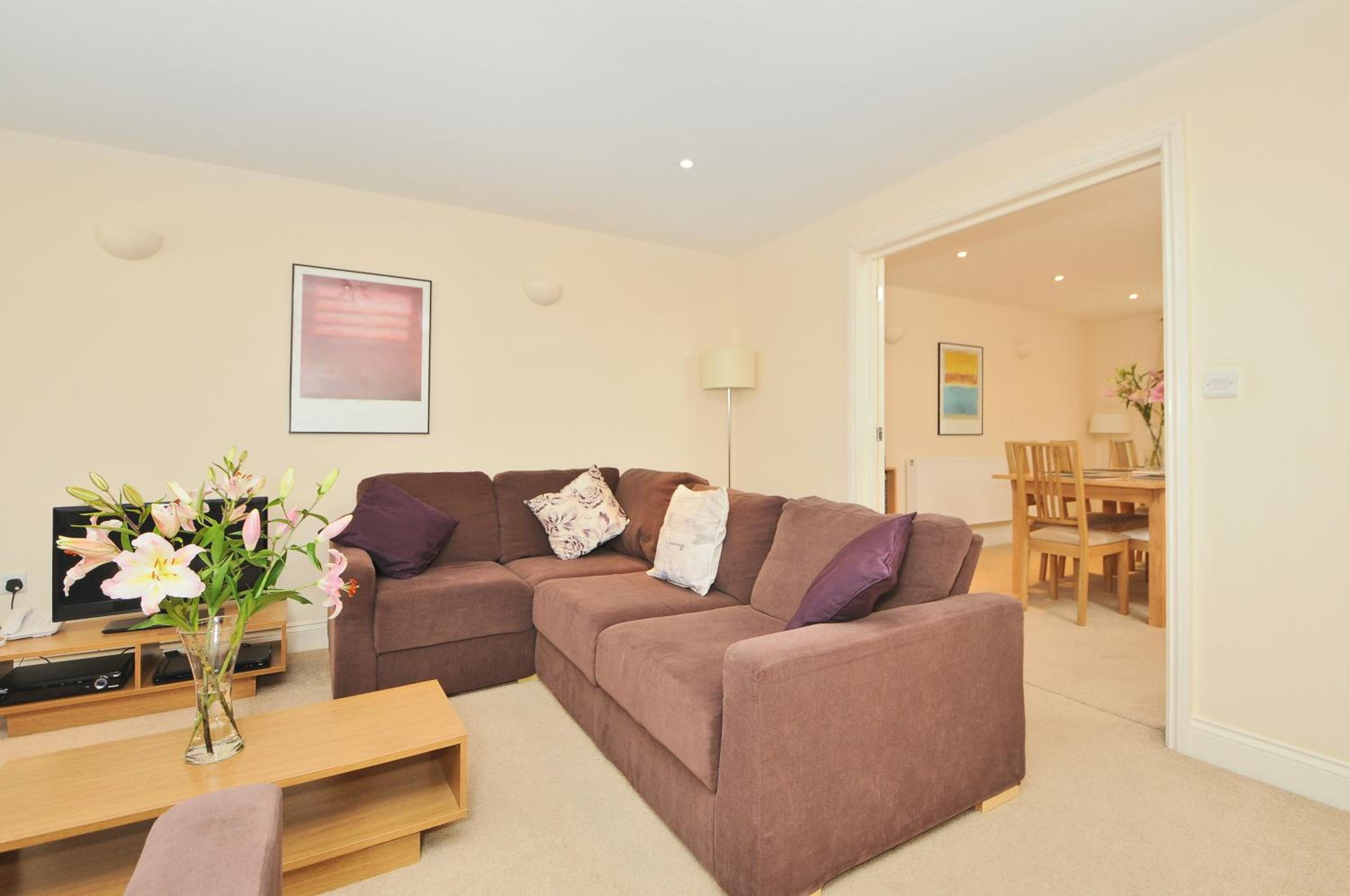 Three-bedroom house in St. Clement's (oxrpus) view 5