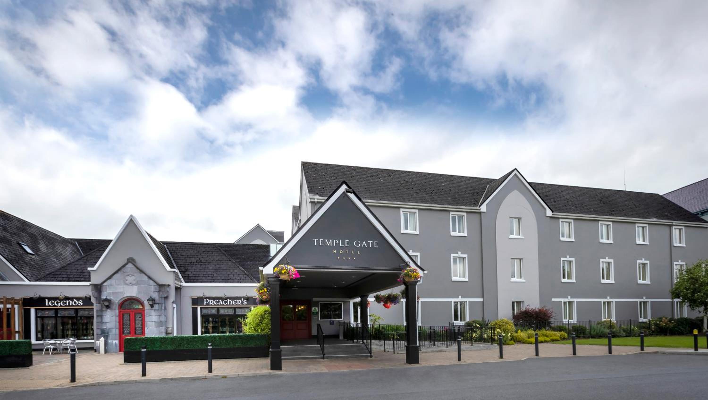 Ennis Vacations - Temple Gate Hotel - Property Image 3