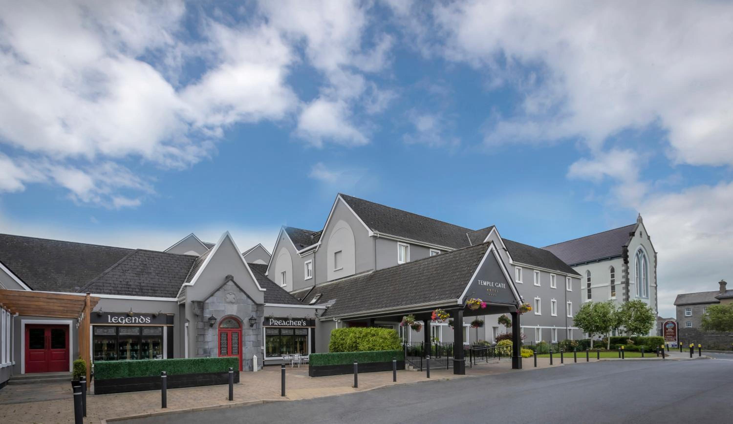 Ennis Vacations - Temple Gate Hotel - Property Image 4