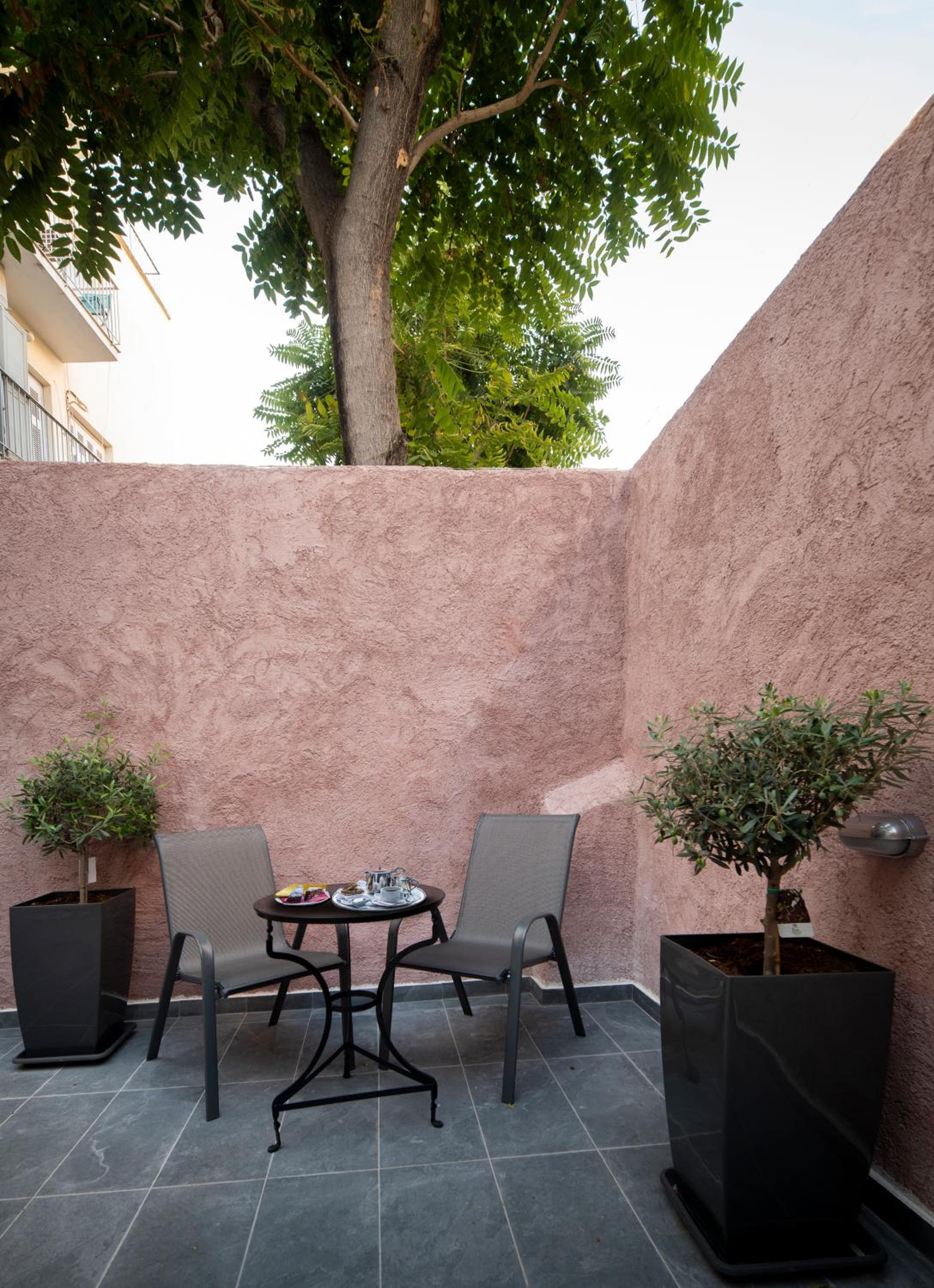 Plaka Arch Suites