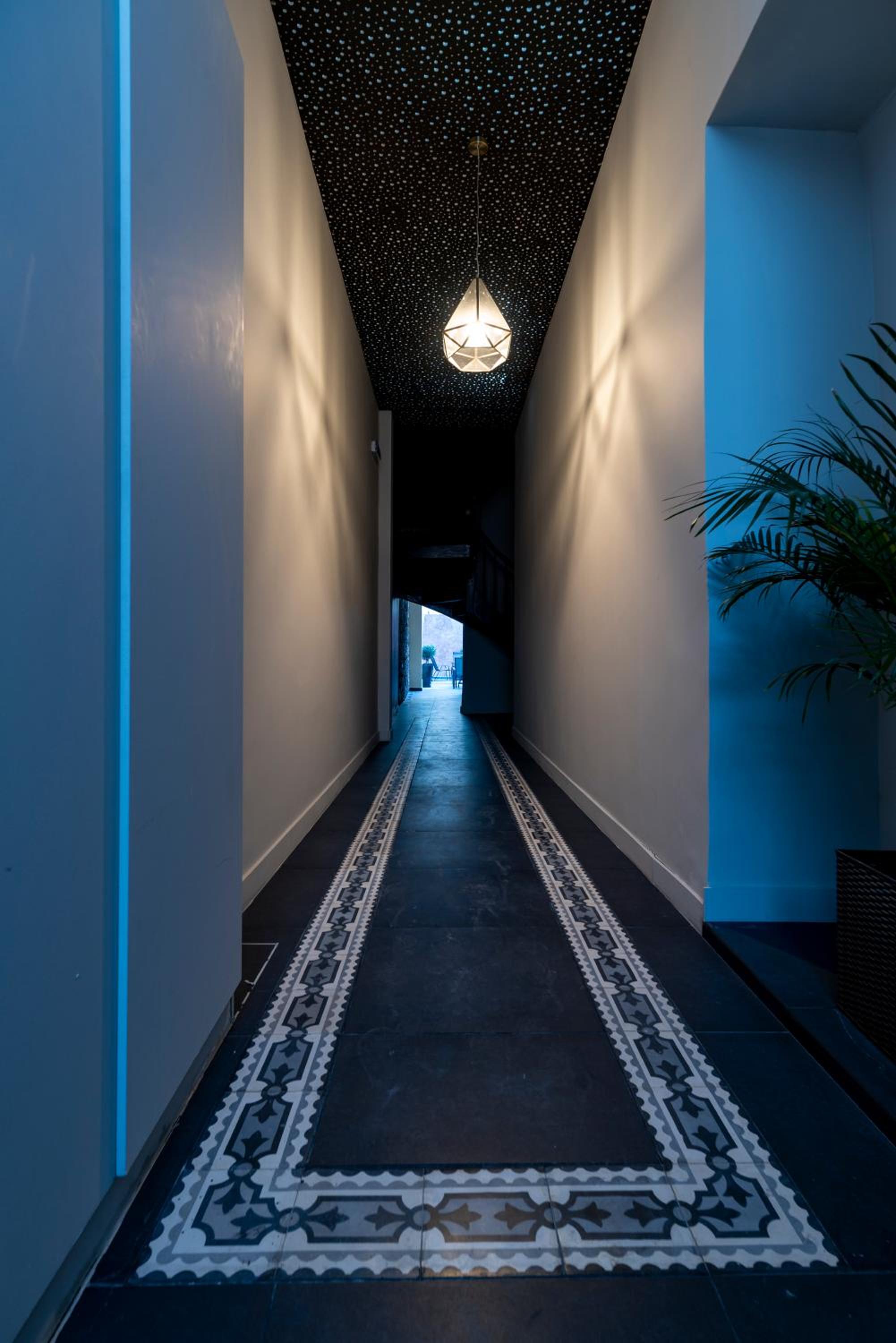 Plaka Arch Suites