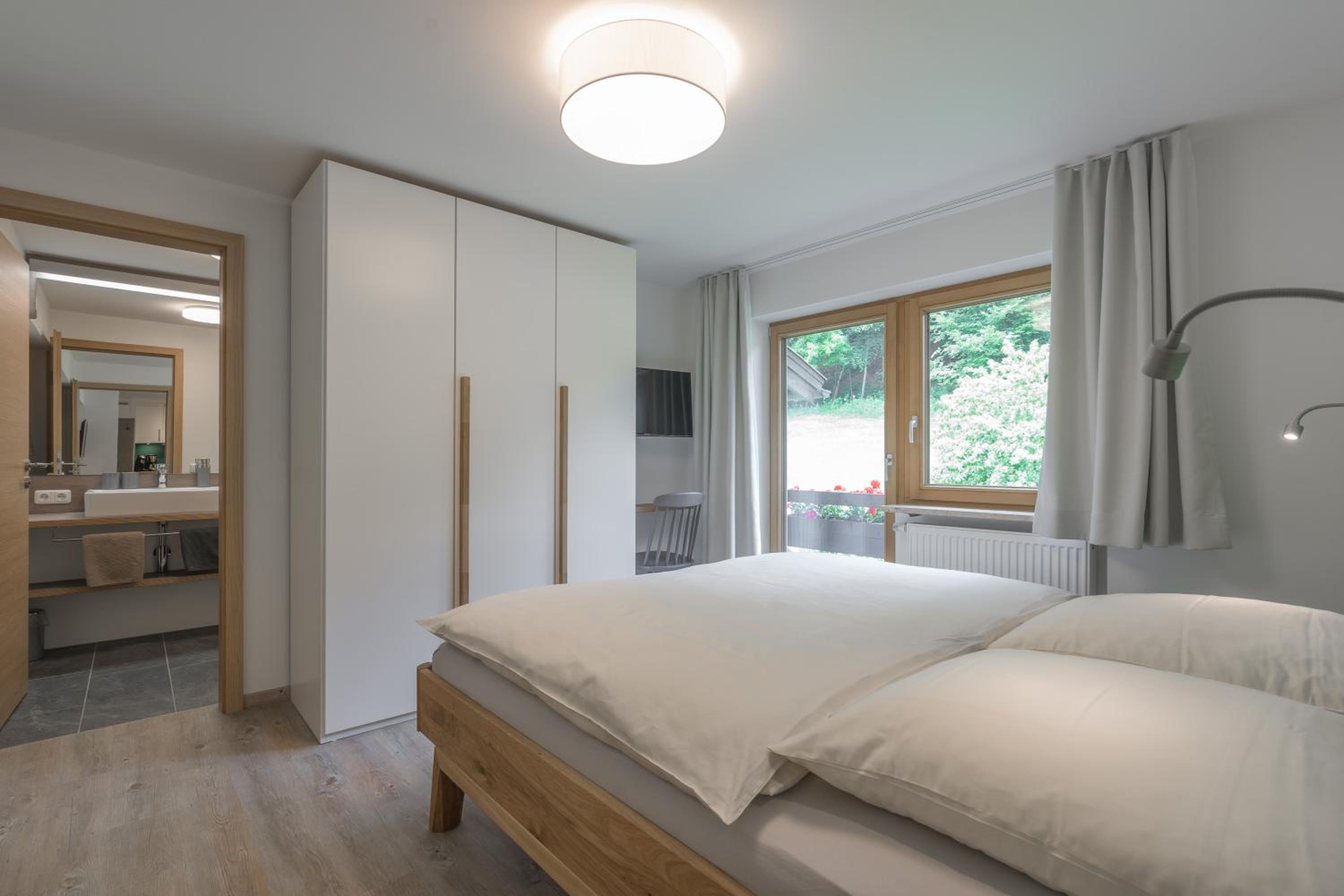 Ferienwohnungen Alpentraum - Landhaus Gutermann