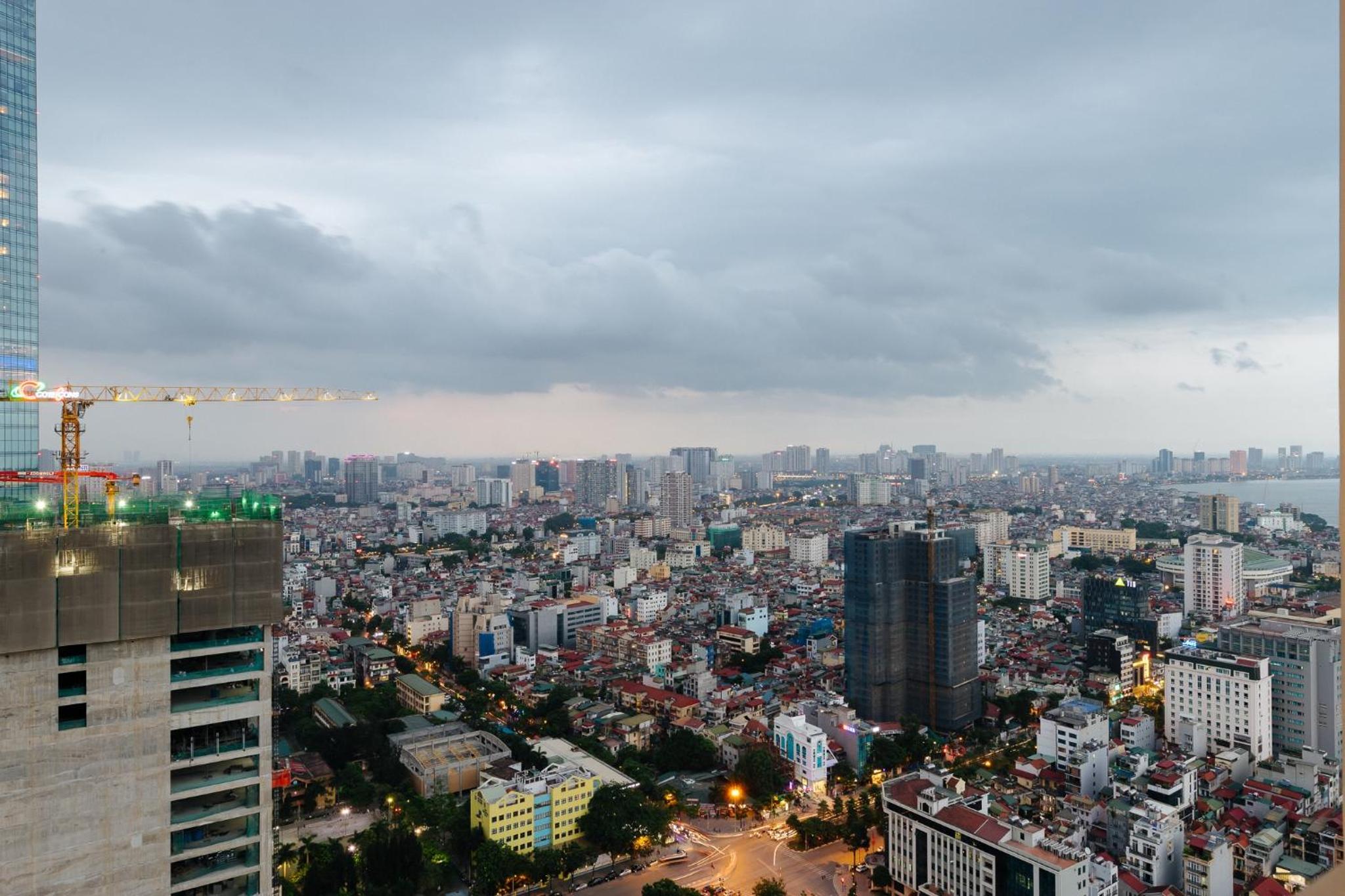 Serviced Apartment in Metropolis near Lotte and Daewoo Hanoi