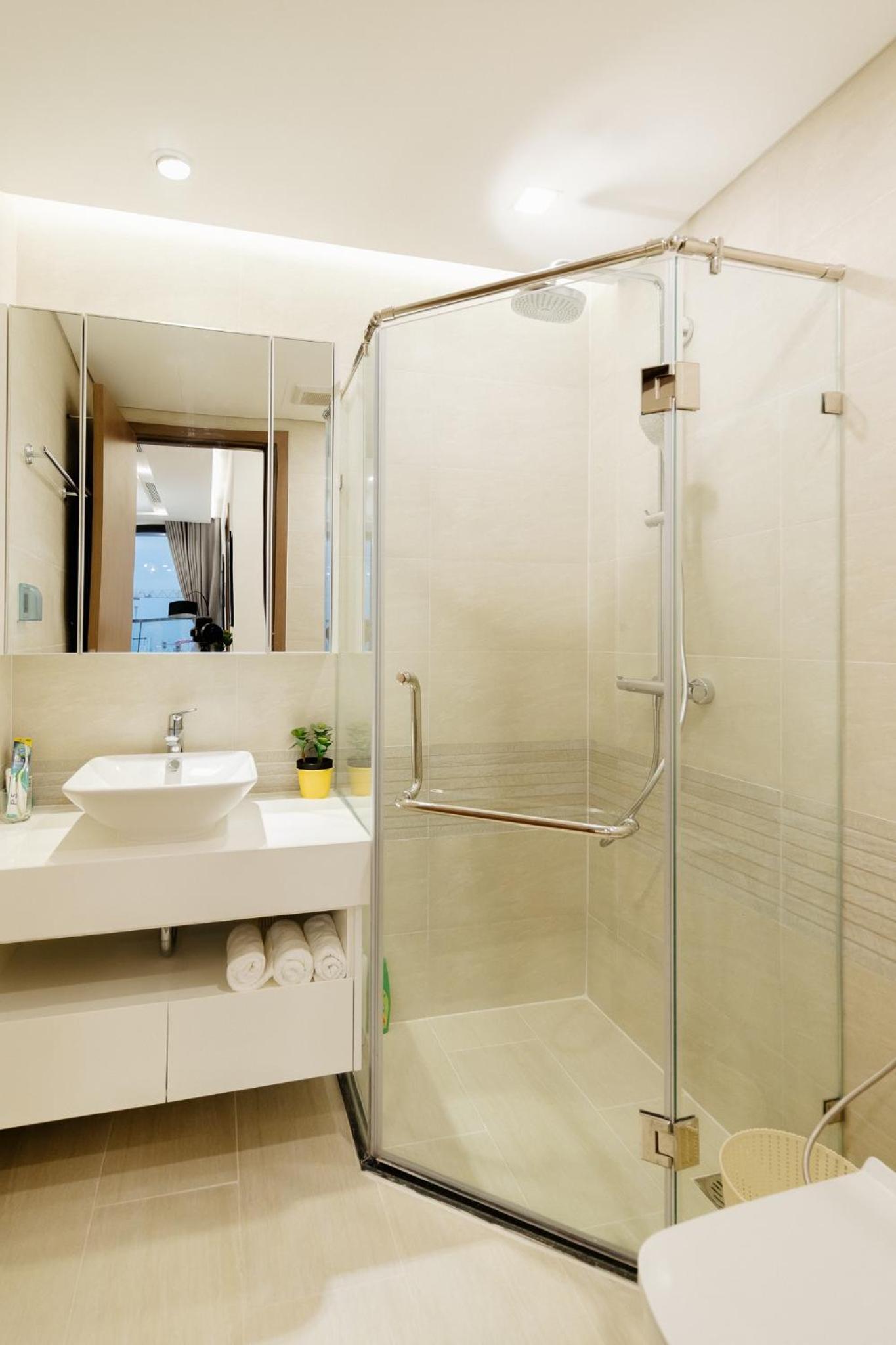 Serviced Apartment in Metropolis near Lotte and Daewoo Hanoi