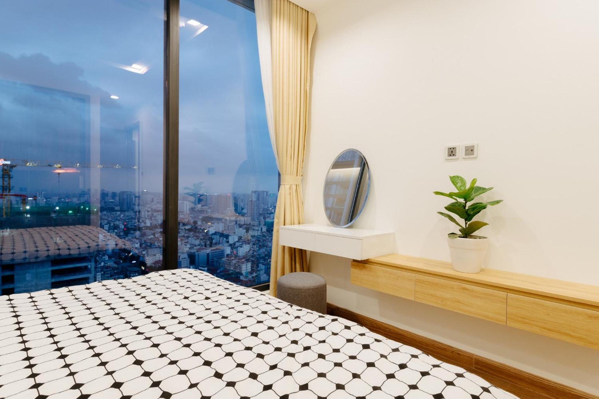Serviced Apartment in Metropolis near Lotte and Daewoo Hanoi