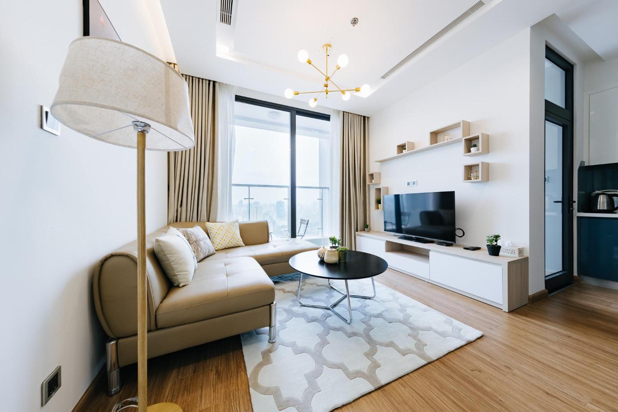 Sunshine Balcony Apartment in VINHOMES METROPOLIS near Lotte Hanoi