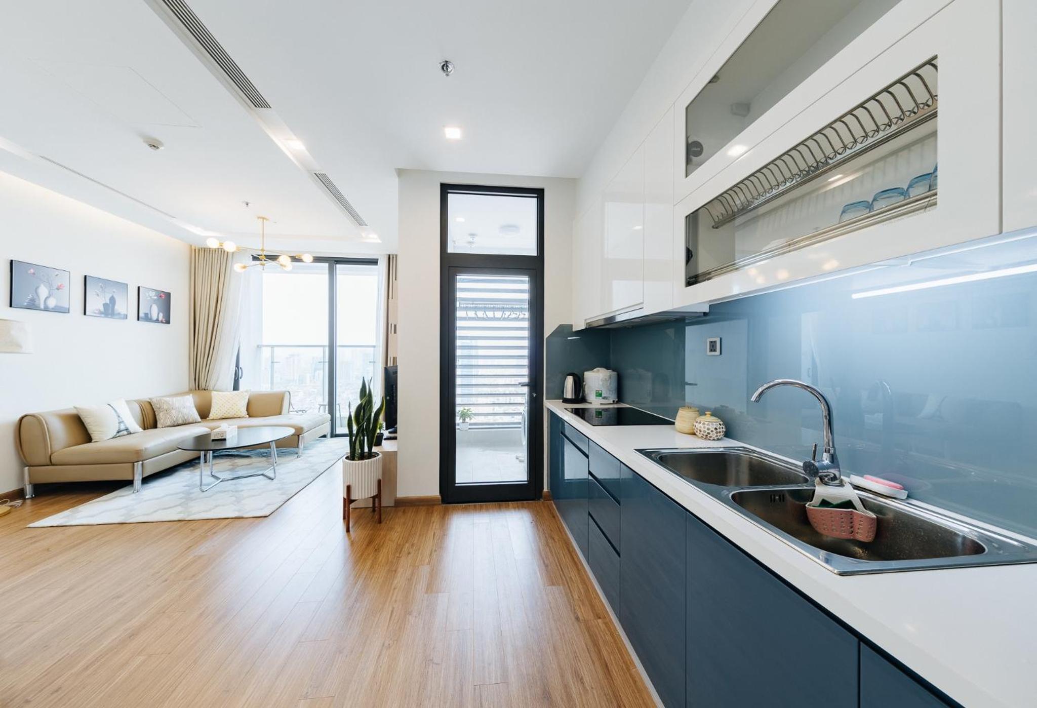 Sunshine Balcony Apartment in VINHOMES METROPOLIS near Lotte Hanoi