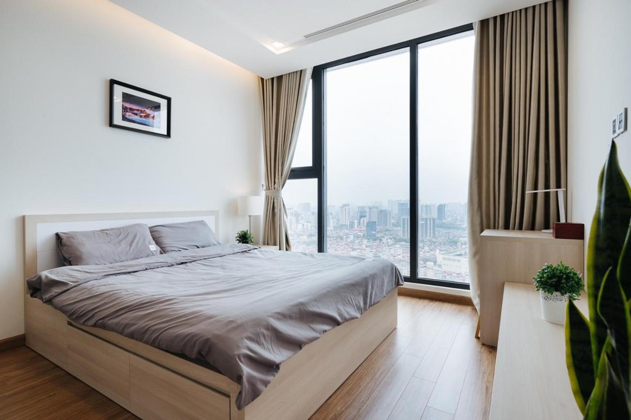 Sunshine Balcony Apartment in VINHOMES METROPOLIS near Lotte Hanoi