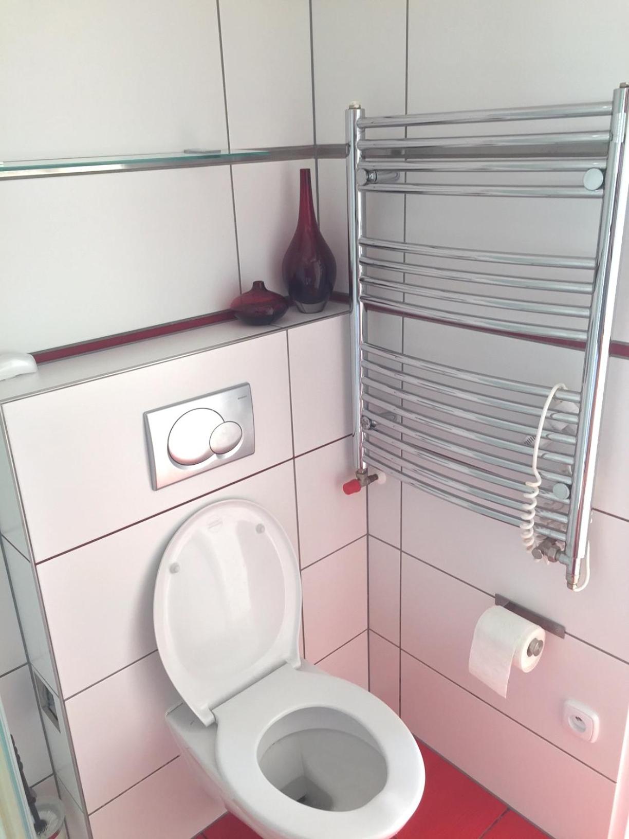 Krásný apartmán u lesa, trolejbus do centra a BVV, parkování zdarma
