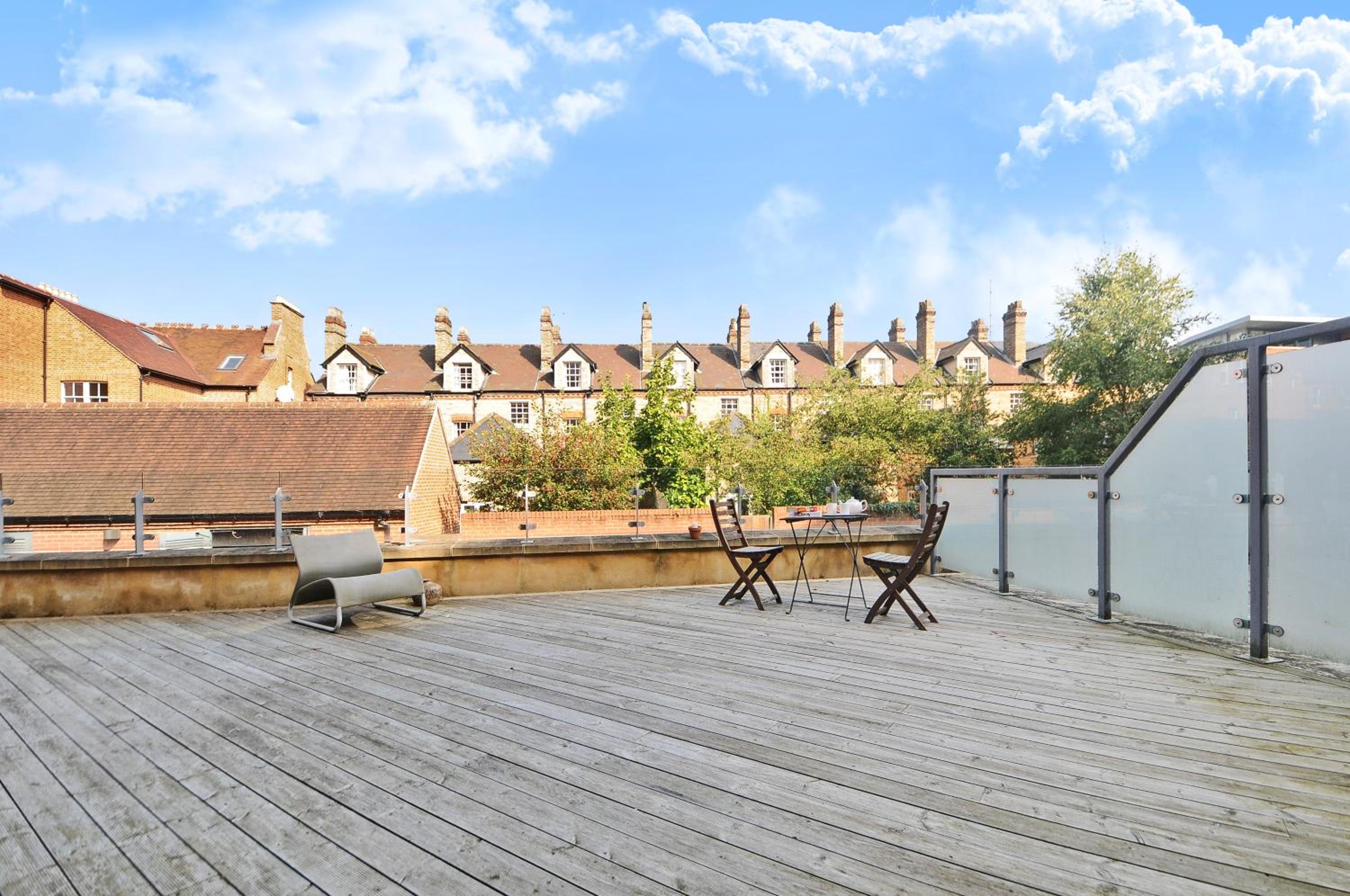 Oxford Vacations - Two-bedroom apartment in Jericho (oxskfh) - Property Image 2
