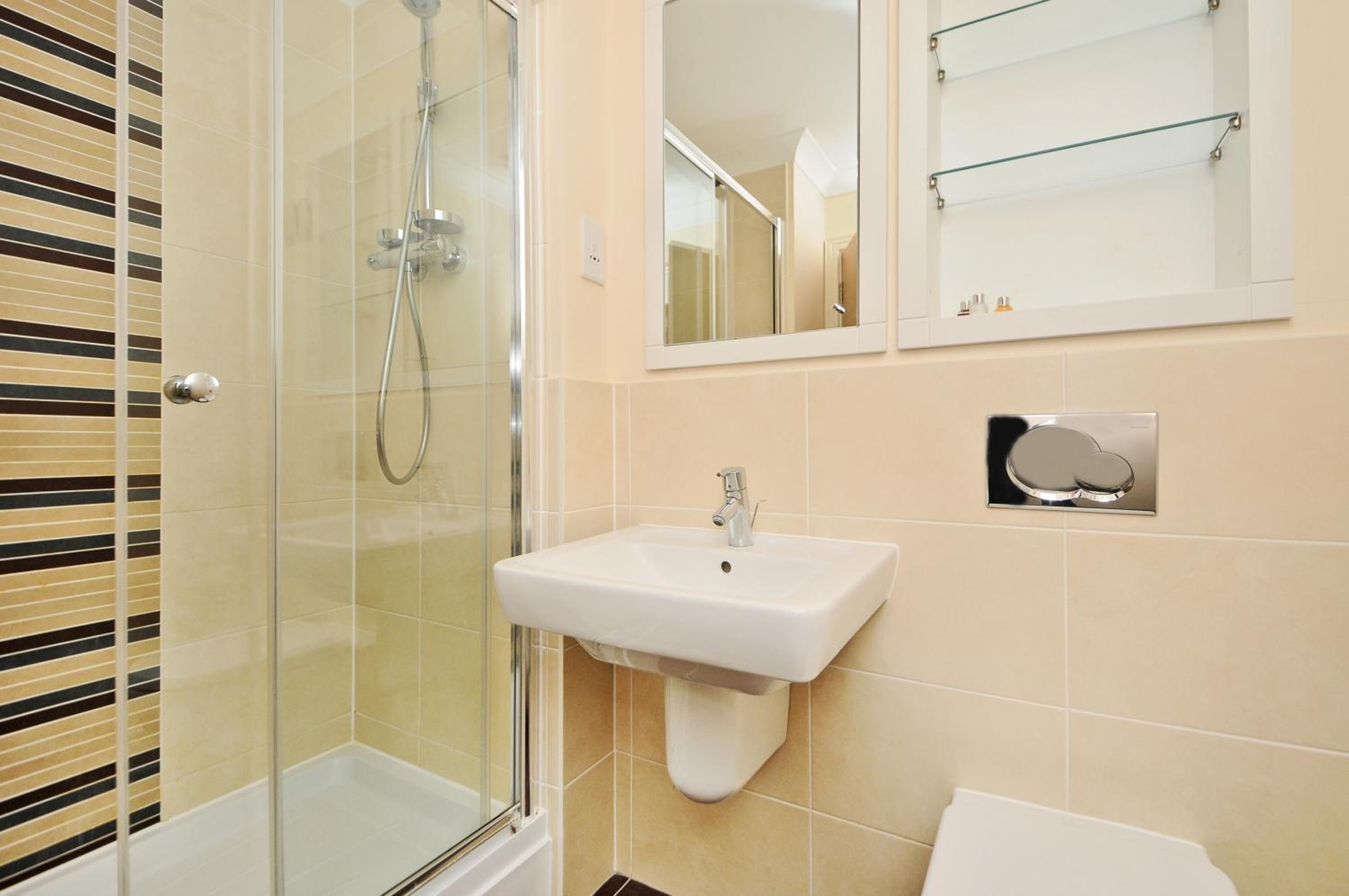 Oxford Vacations - Two-bedroom apartment in Jericho (oxskfh) - Property Image 7