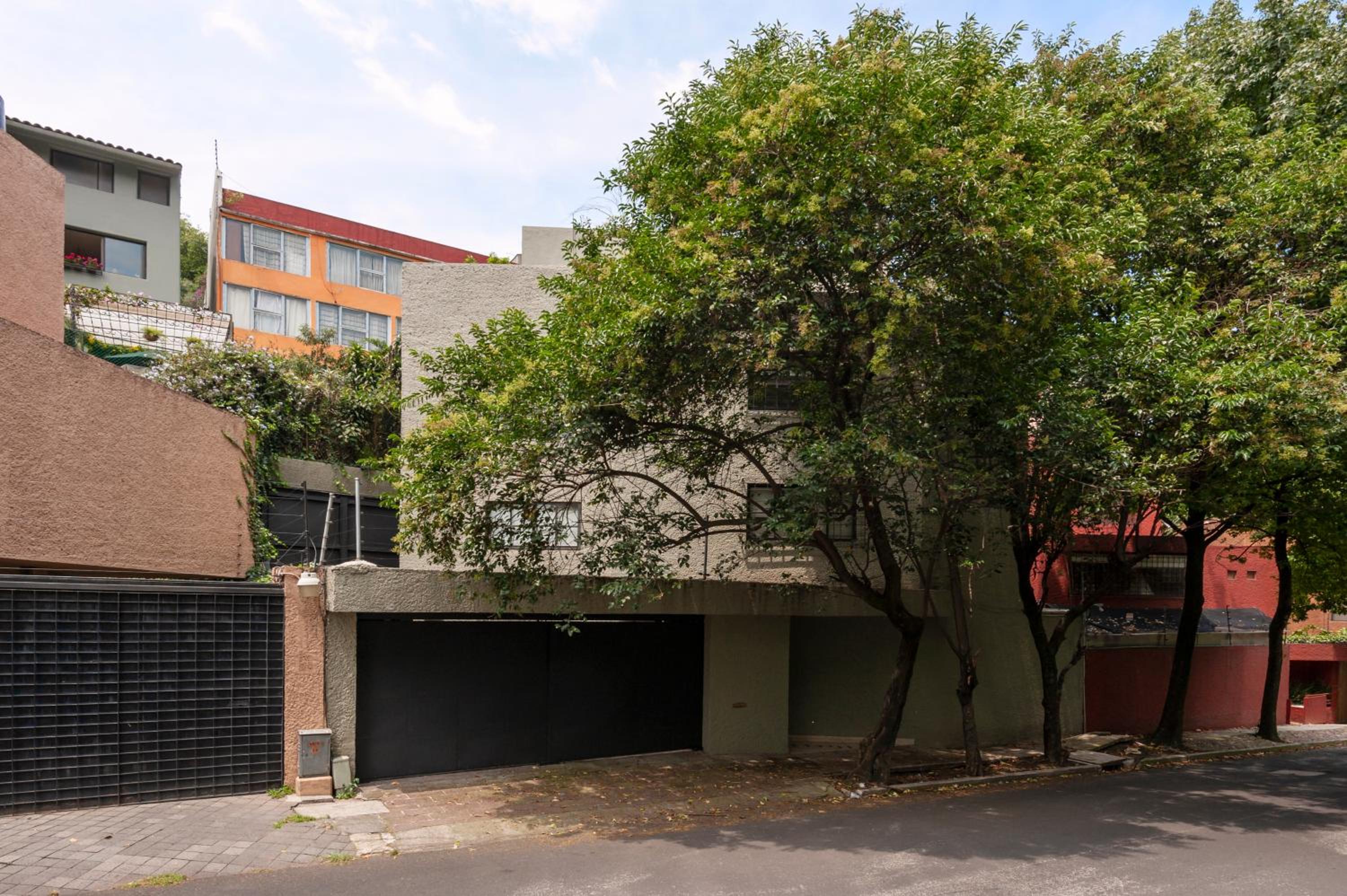 Cuarto en las Lomas — Mexico City