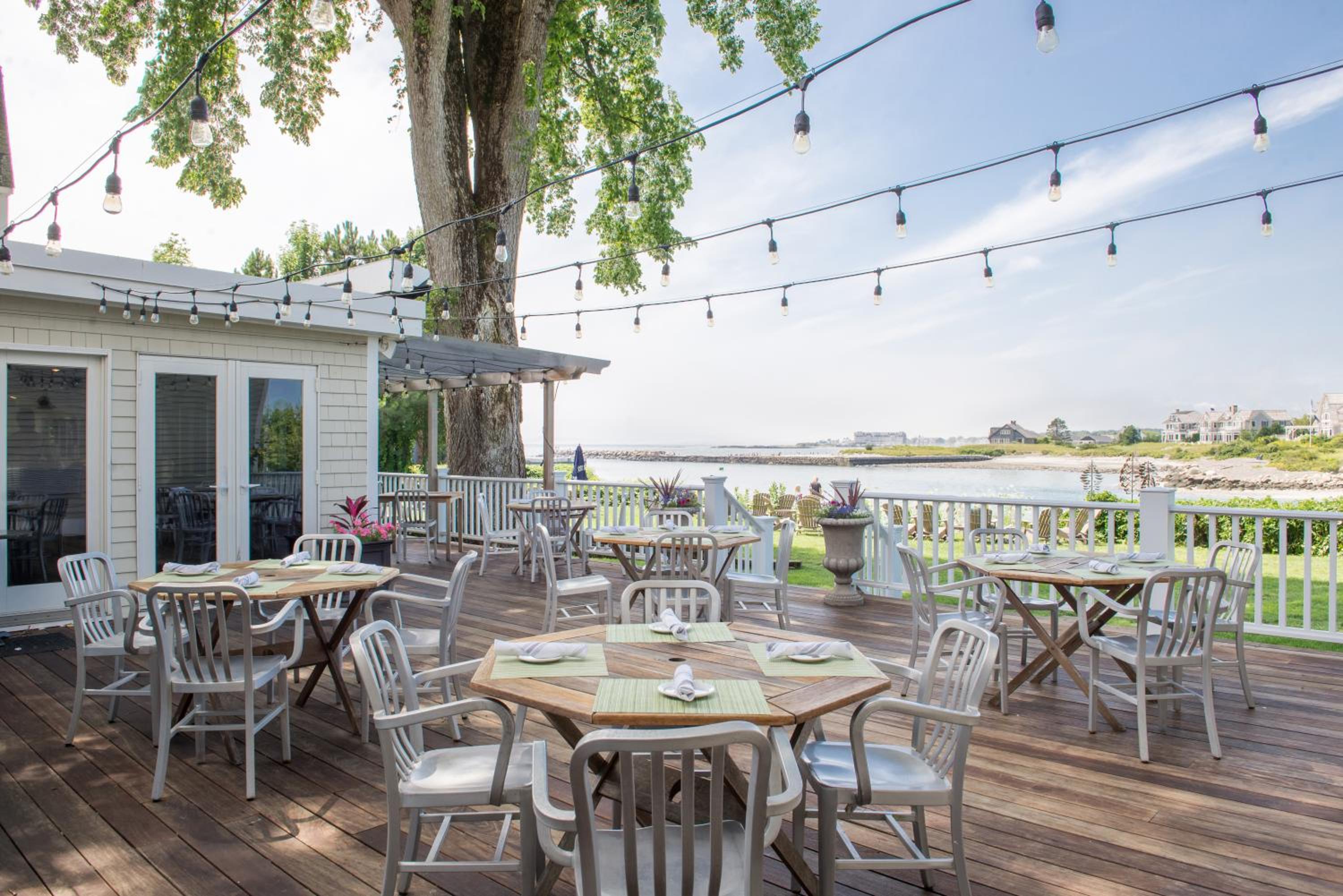 Breakwater Inn
