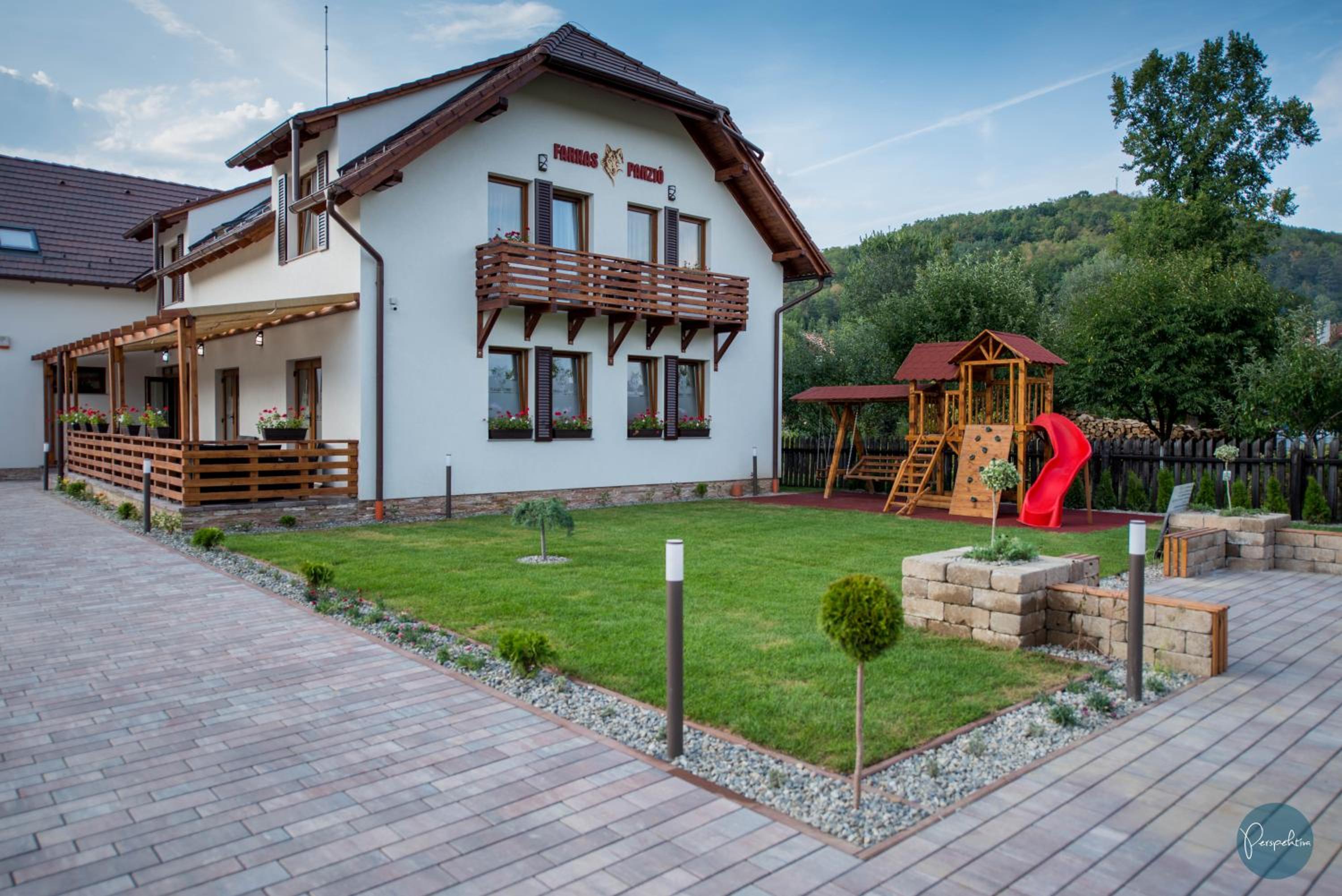 Hotel Farkas Panzió - Image 1