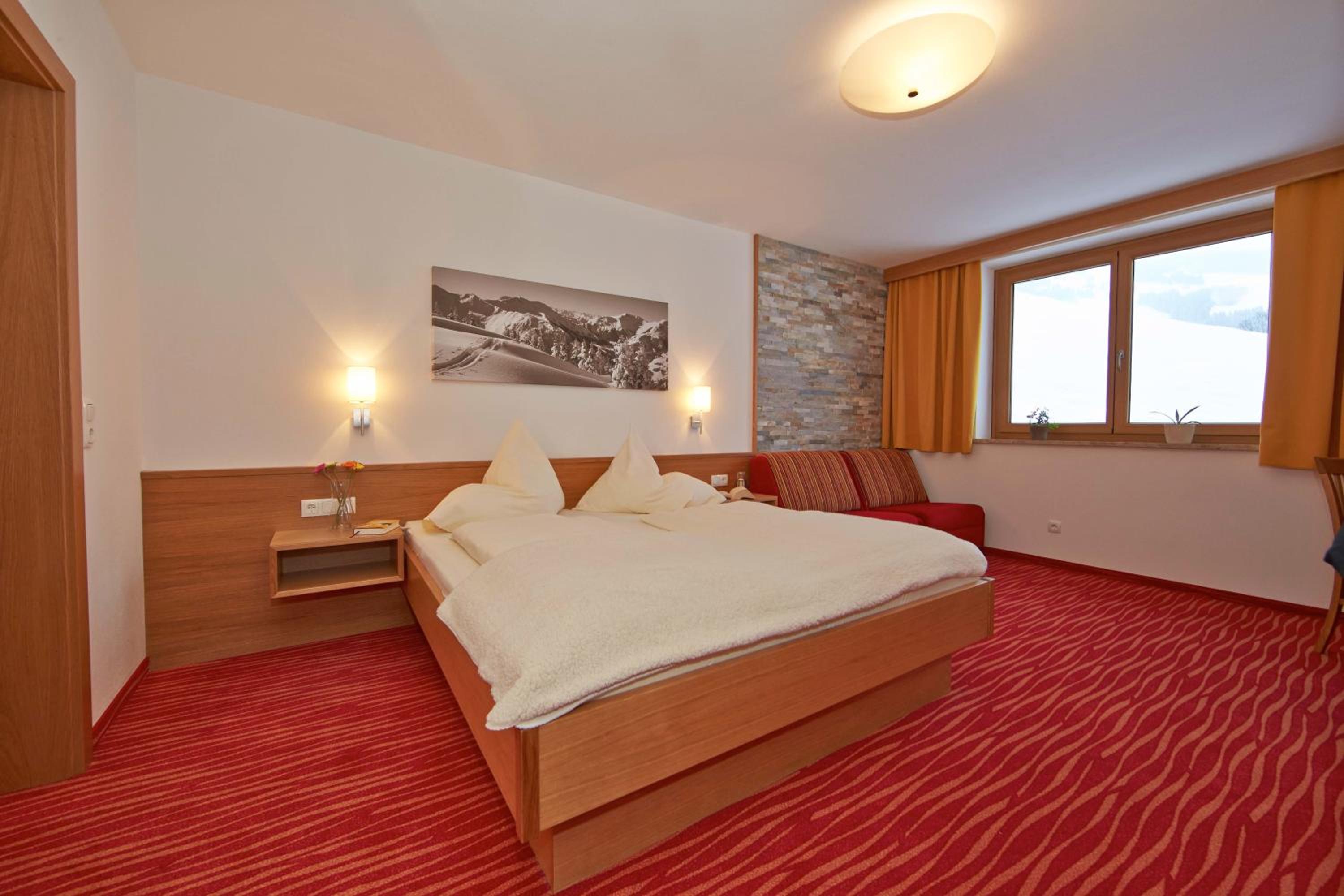 AlpenHit Saalbach