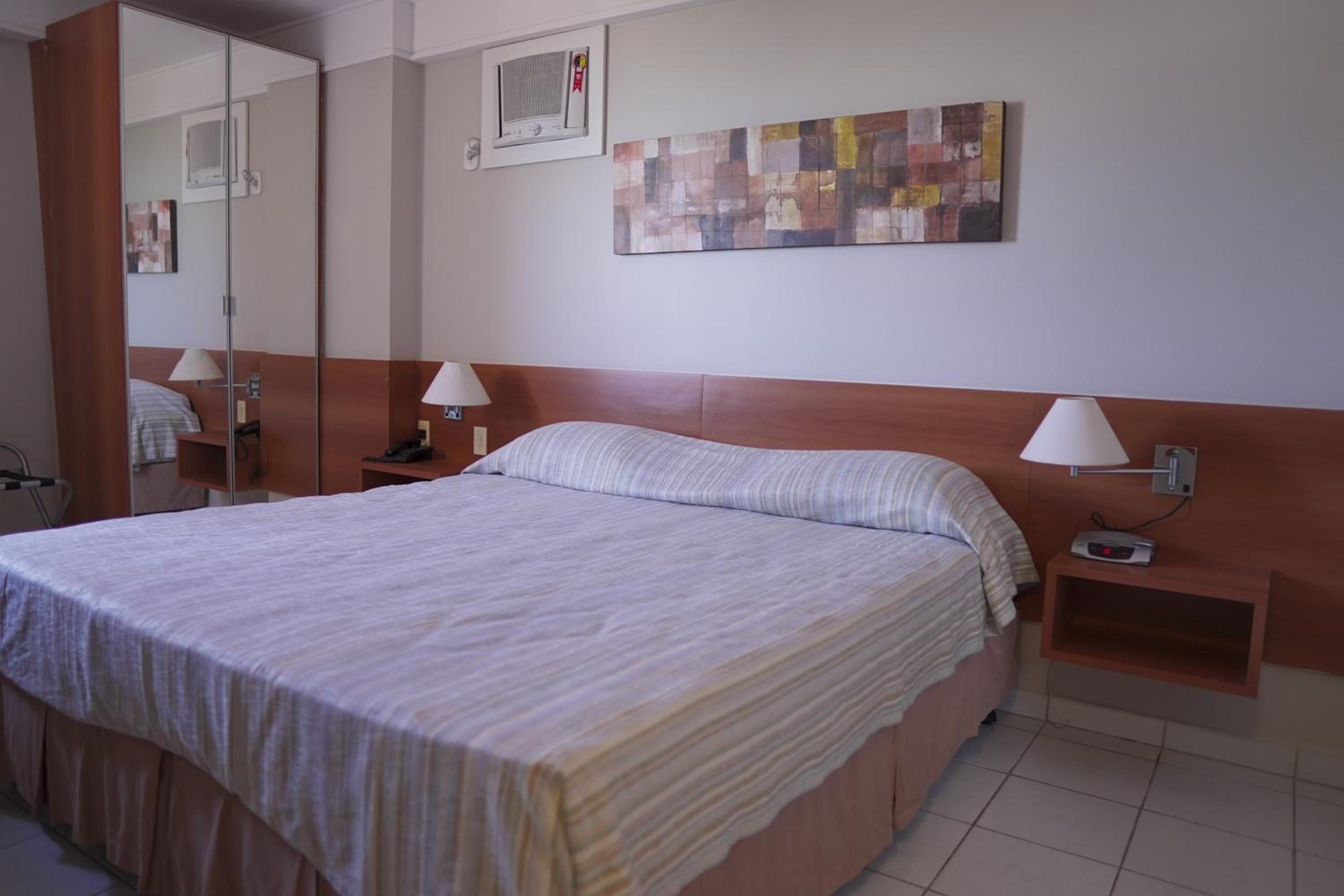 LINDO APARTAMENTO COM VISTA - PRAIA DE PONTANEGRA