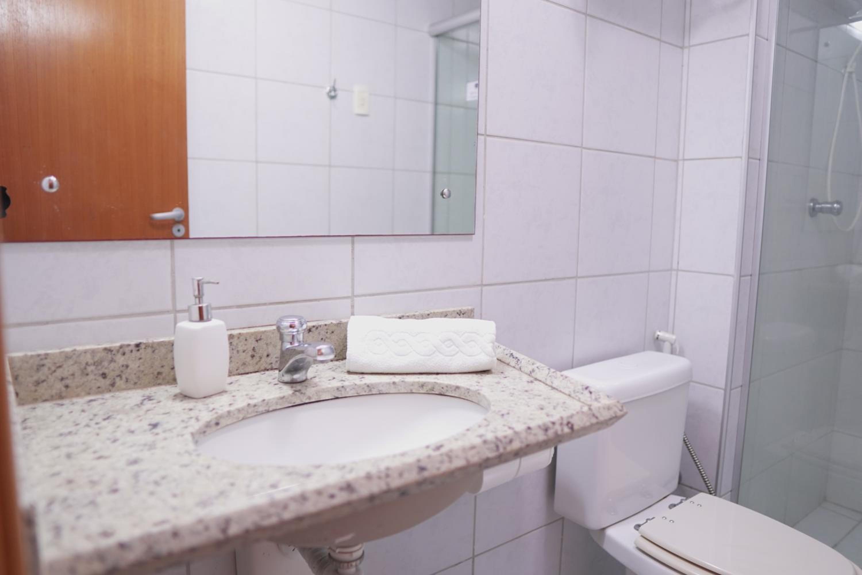LINDO APARTAMENTO COM VISTA - PRAIA DE PONTANEGRA