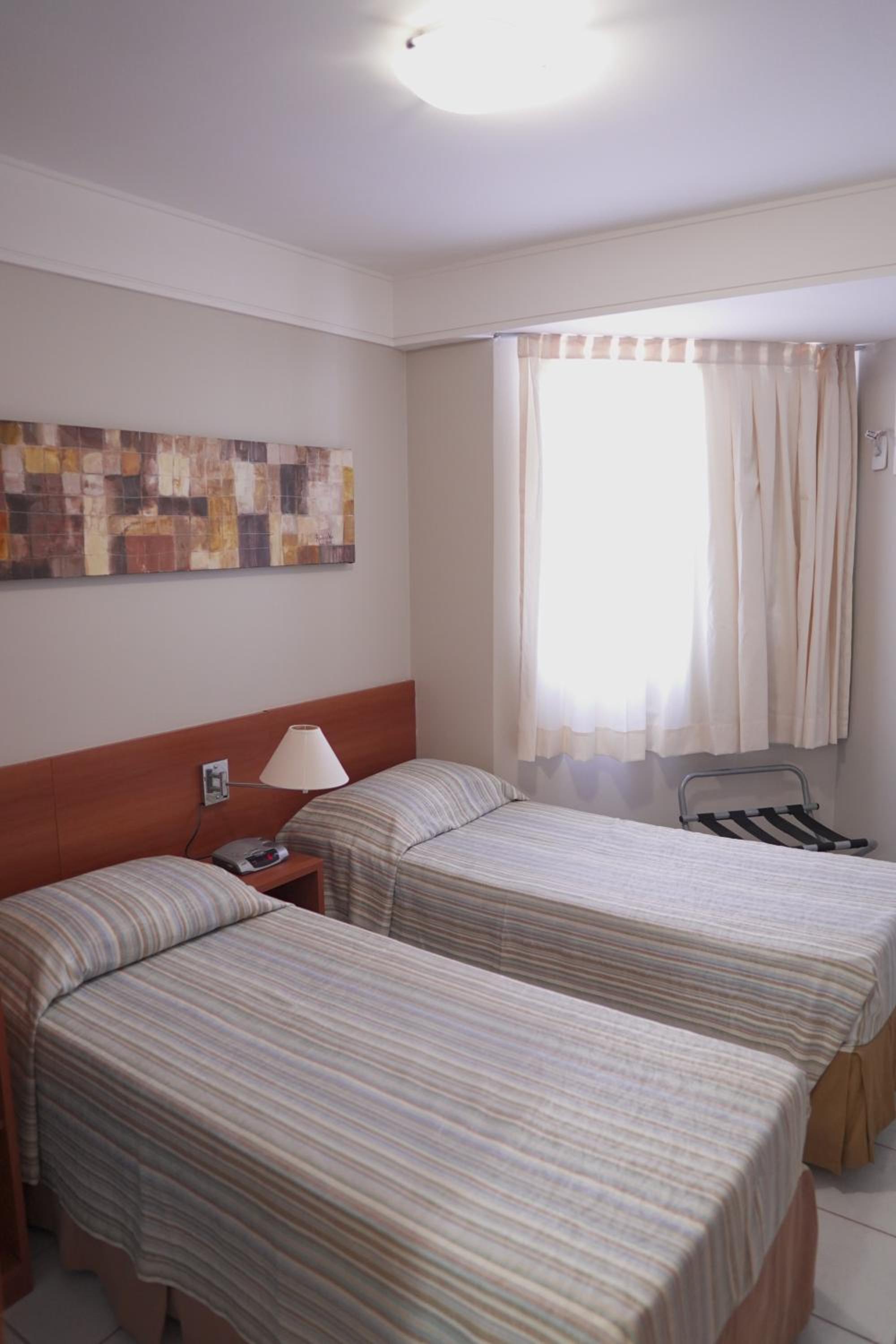 LINDO APARTAMENTO COM VISTA - PRAIA DE PONTANEGRA