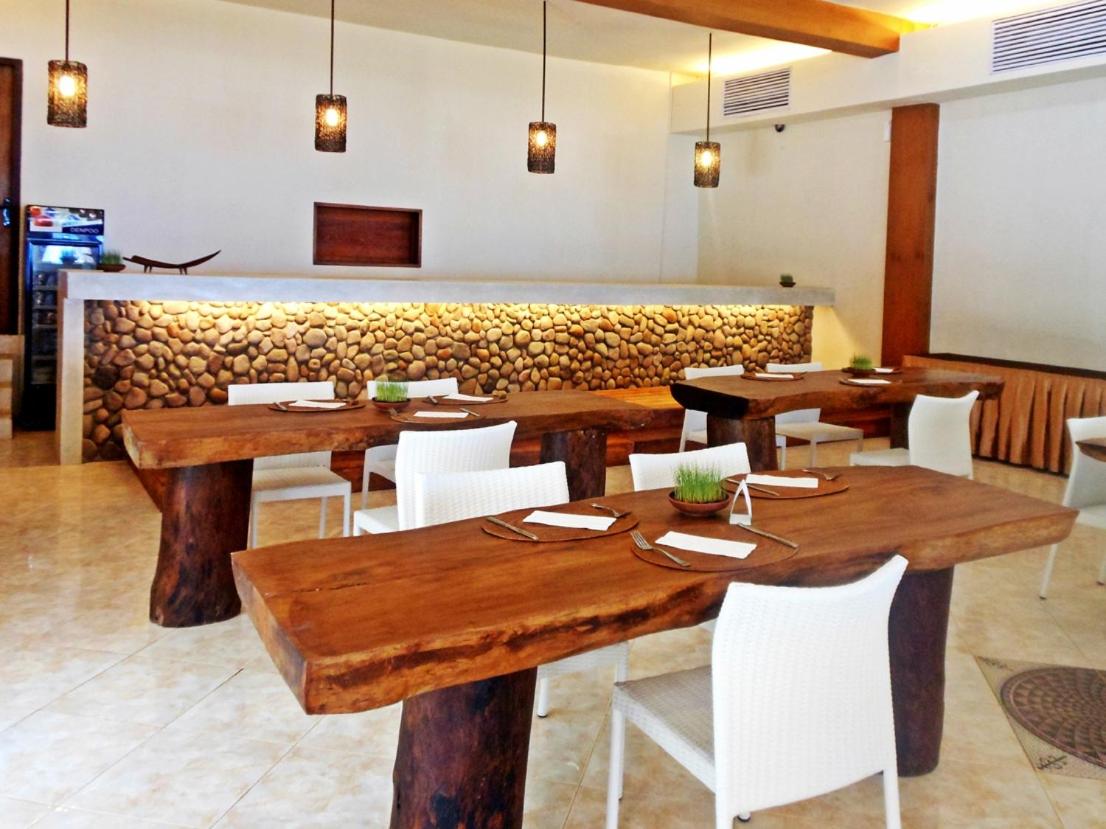Food & Beverage