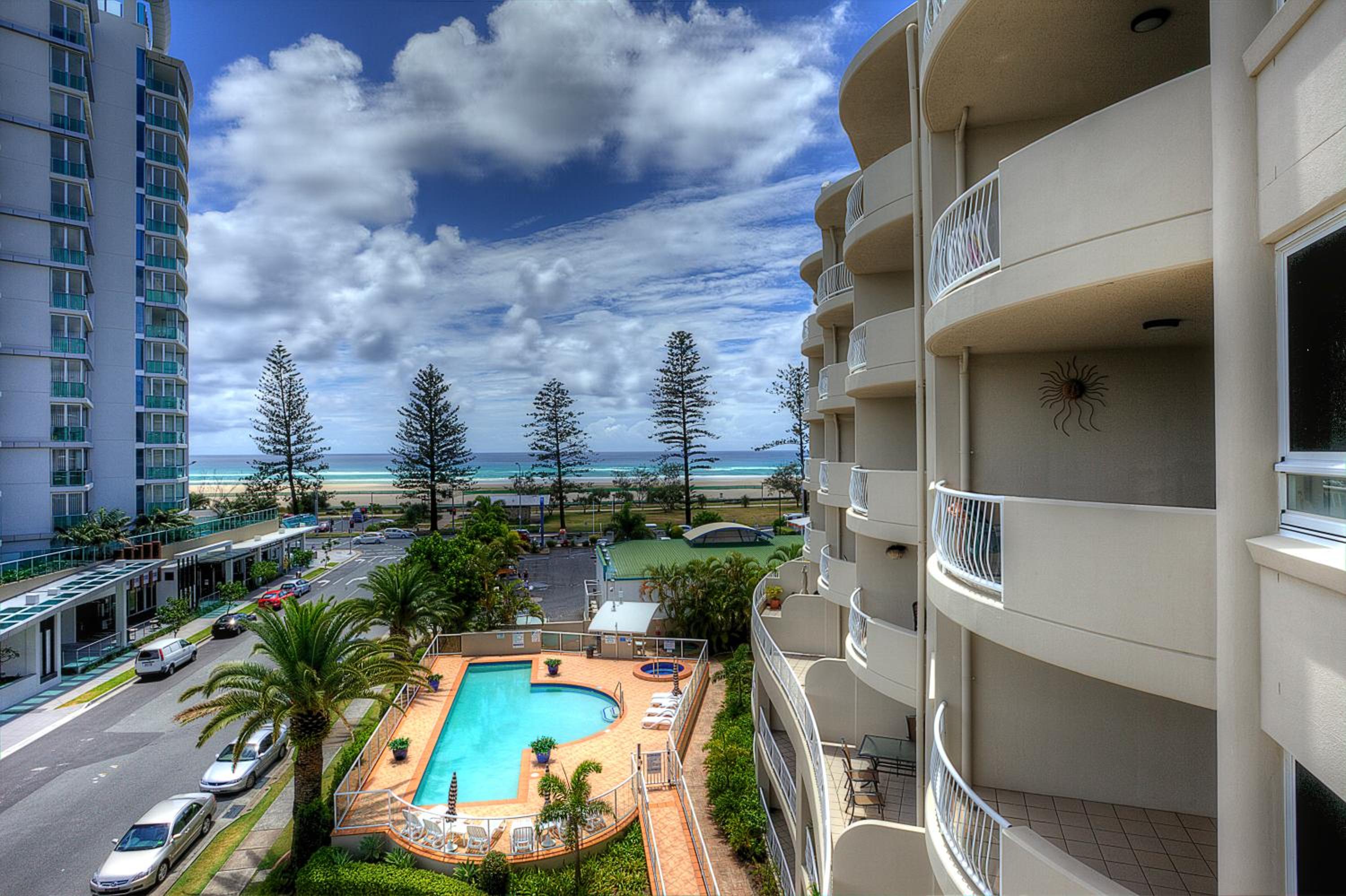Hotel Kirra Beach Apartments