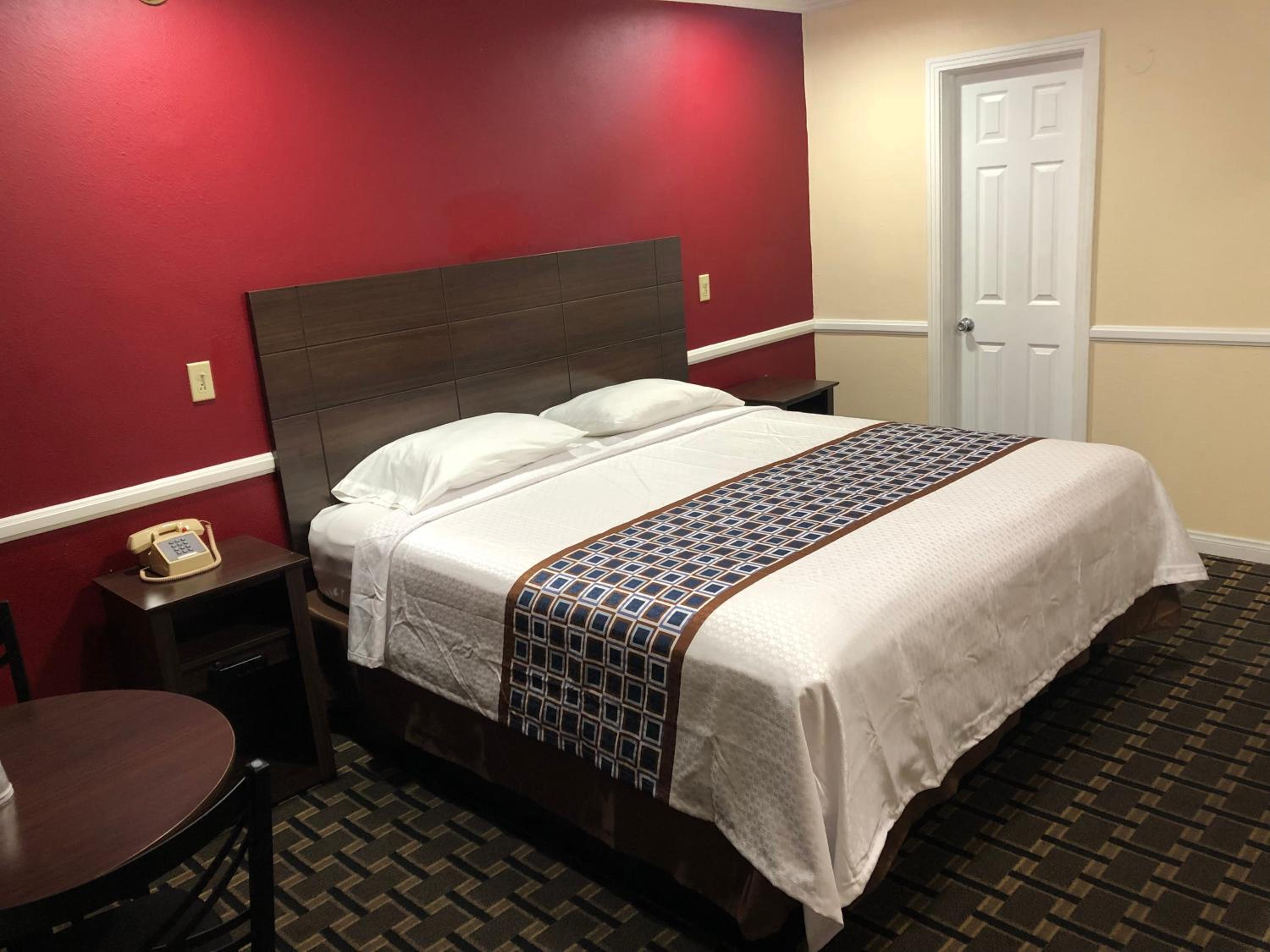 Whittier Travel Inn view 5