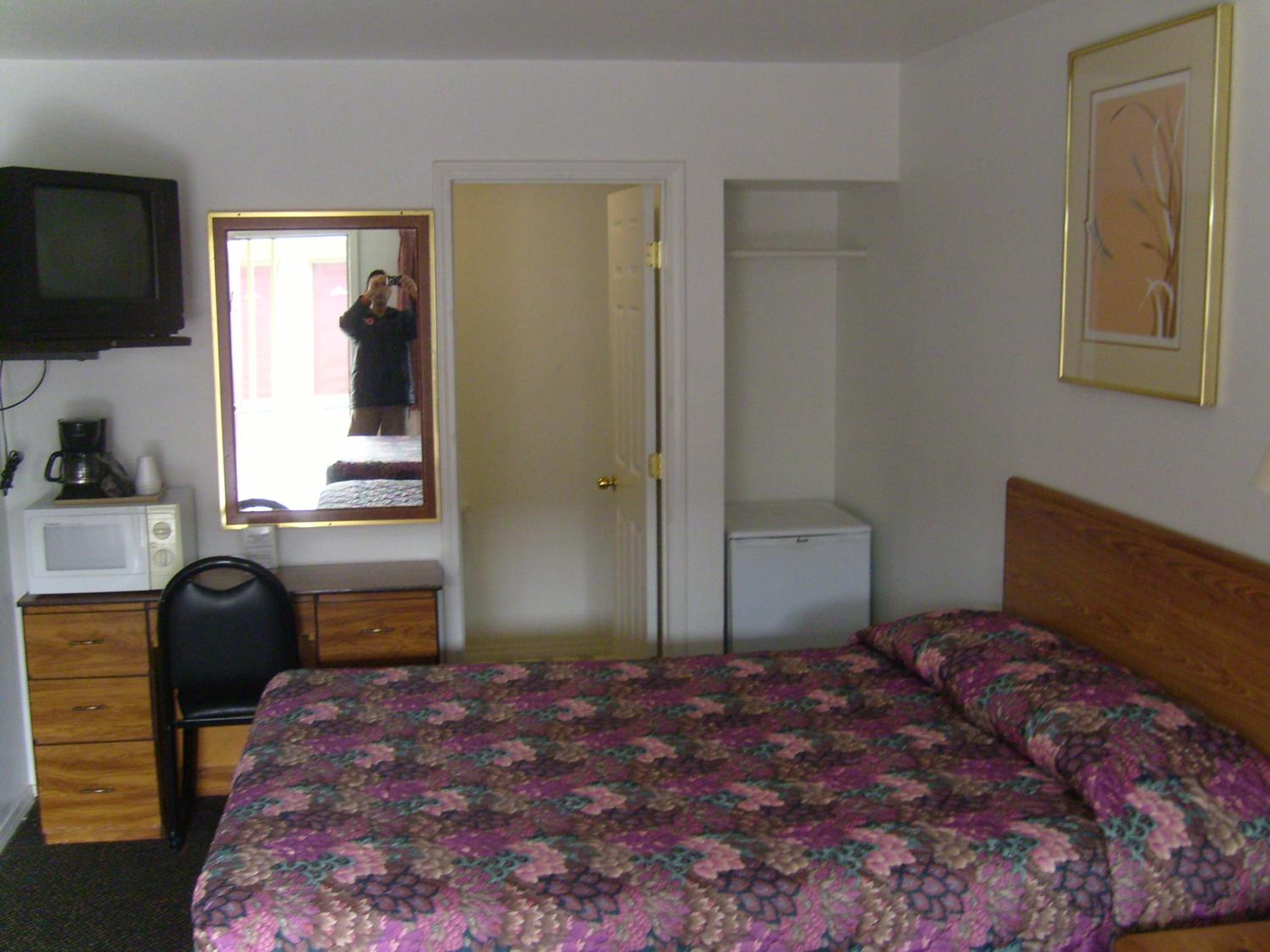 Lebanon Vacations - Cascade City Center Motel - Property Image 7