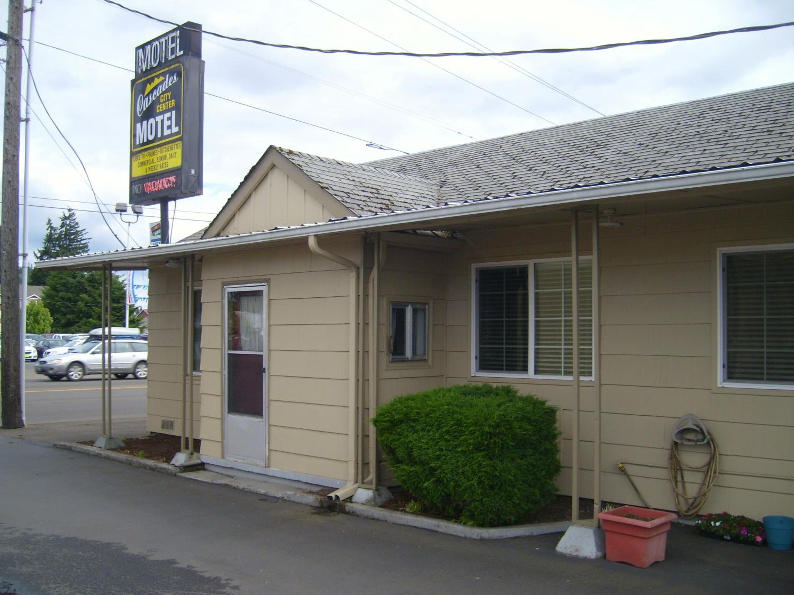 Lebanon Vacations - Cascade City Center Motel - Property Image 8