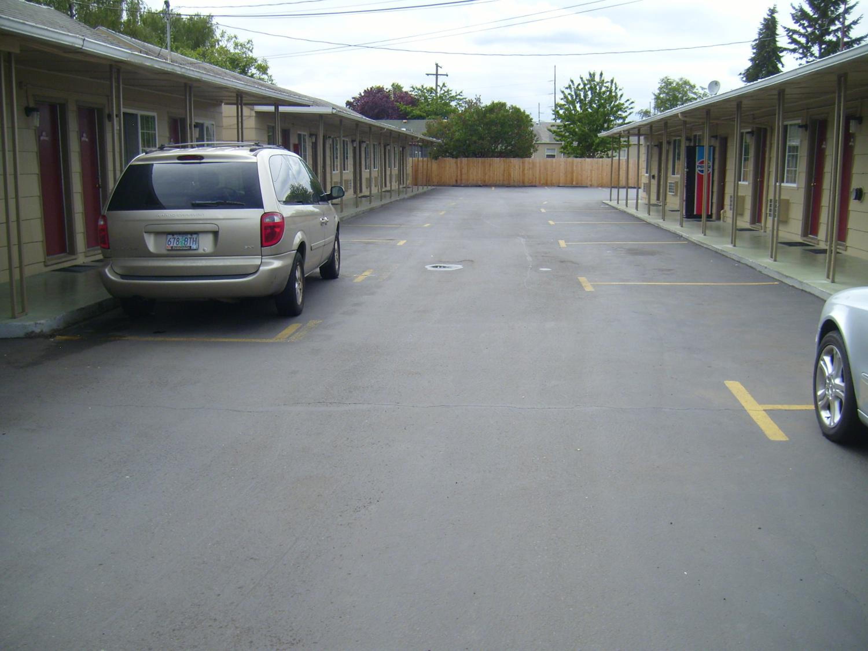 Lebanon Vacations - Cascade City Center Motel - Property Image 11