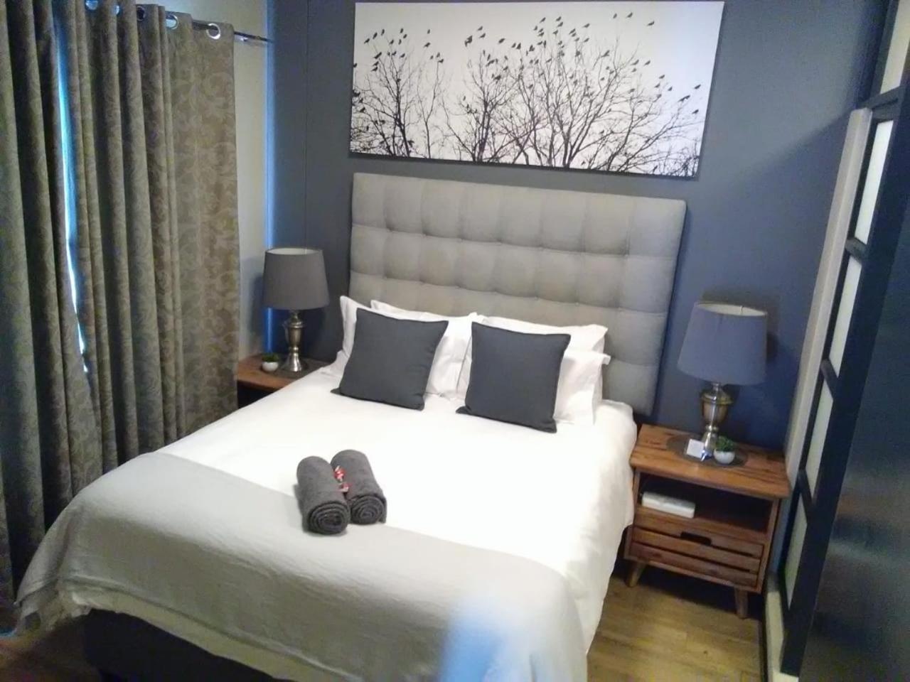 One Perfect Stay Median Rosebank