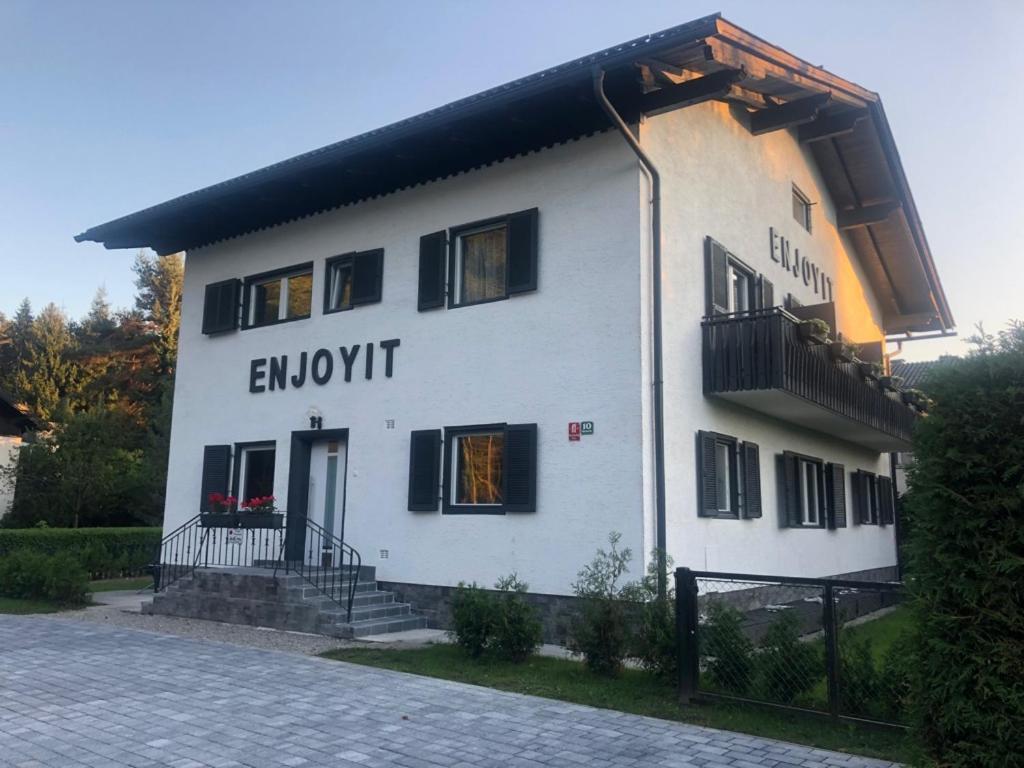 Enjoyit Velden West