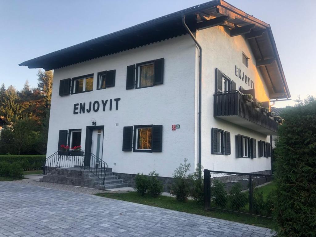 Enjoyit Velden West