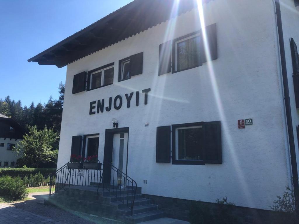 Enjoyit Velden West