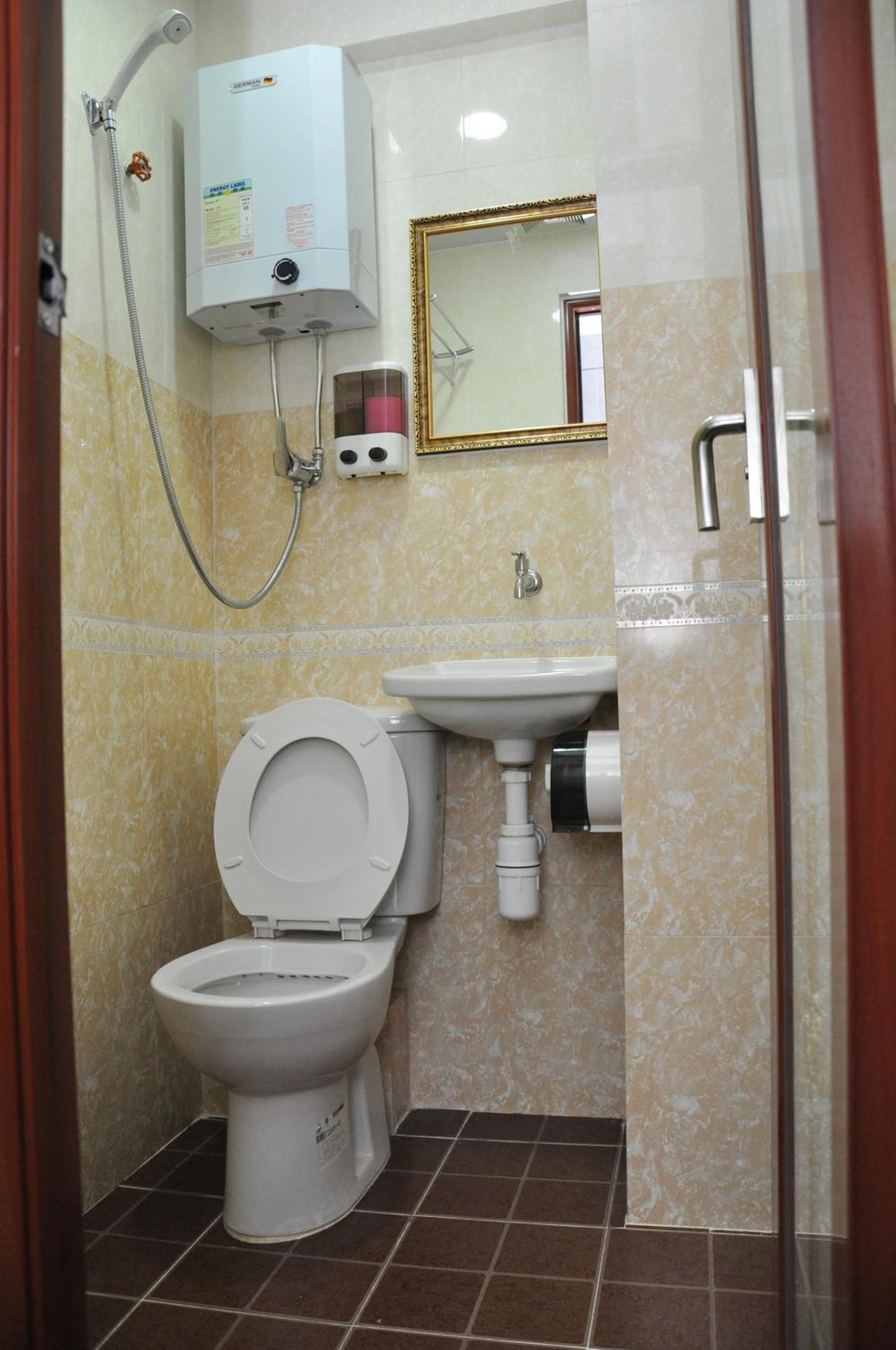 Pearl Premium Guest House(10/F)