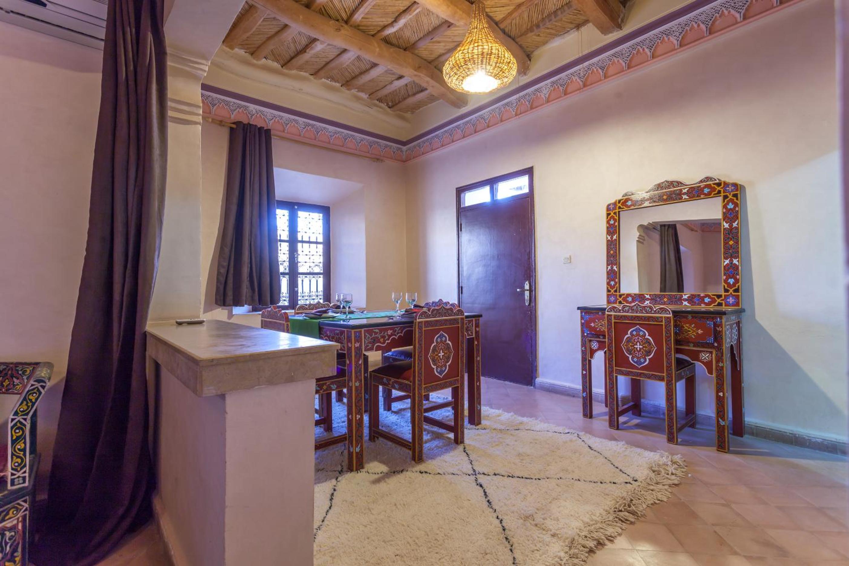 Kasbah Tizzarouine, photo 10