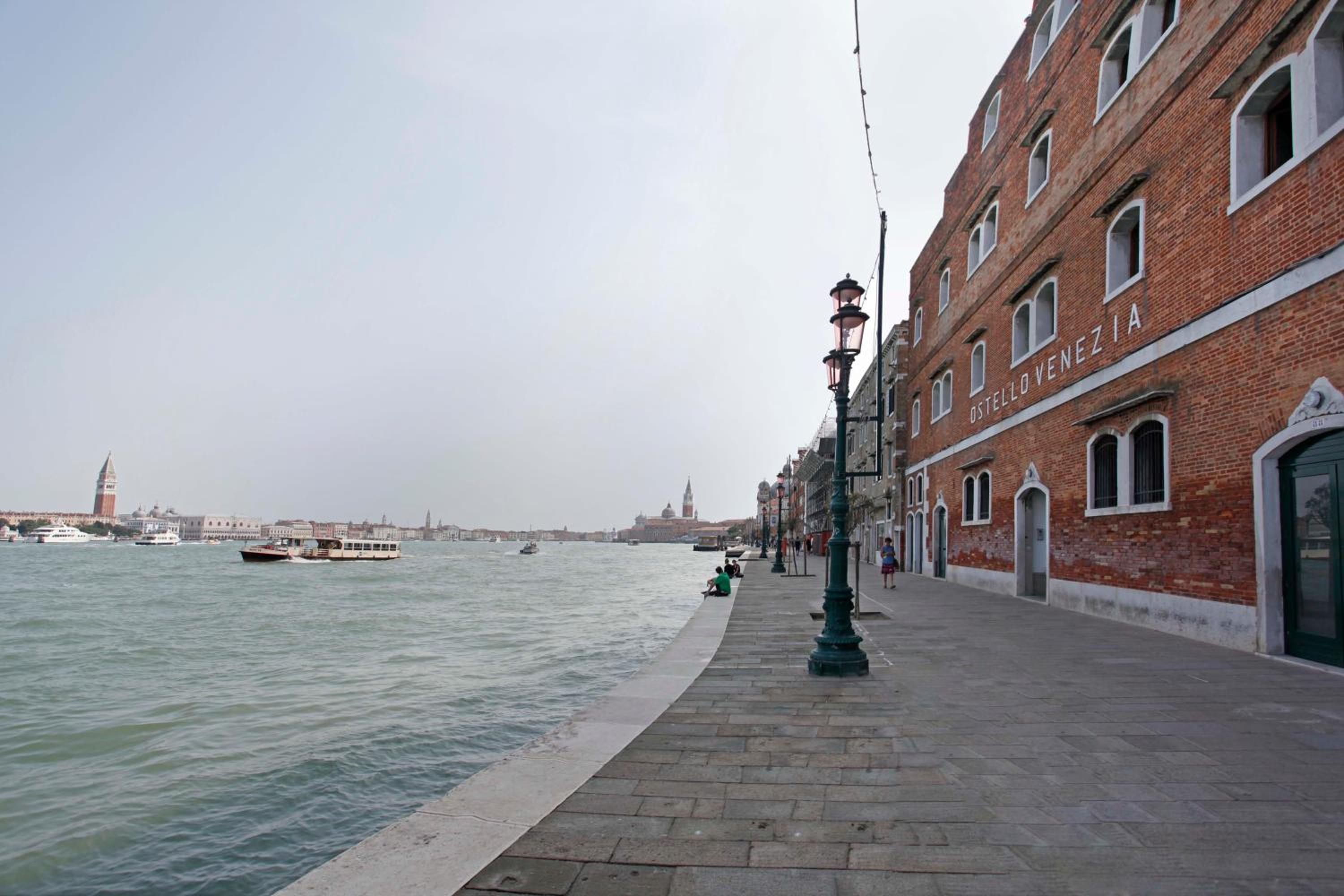 Generator Venice