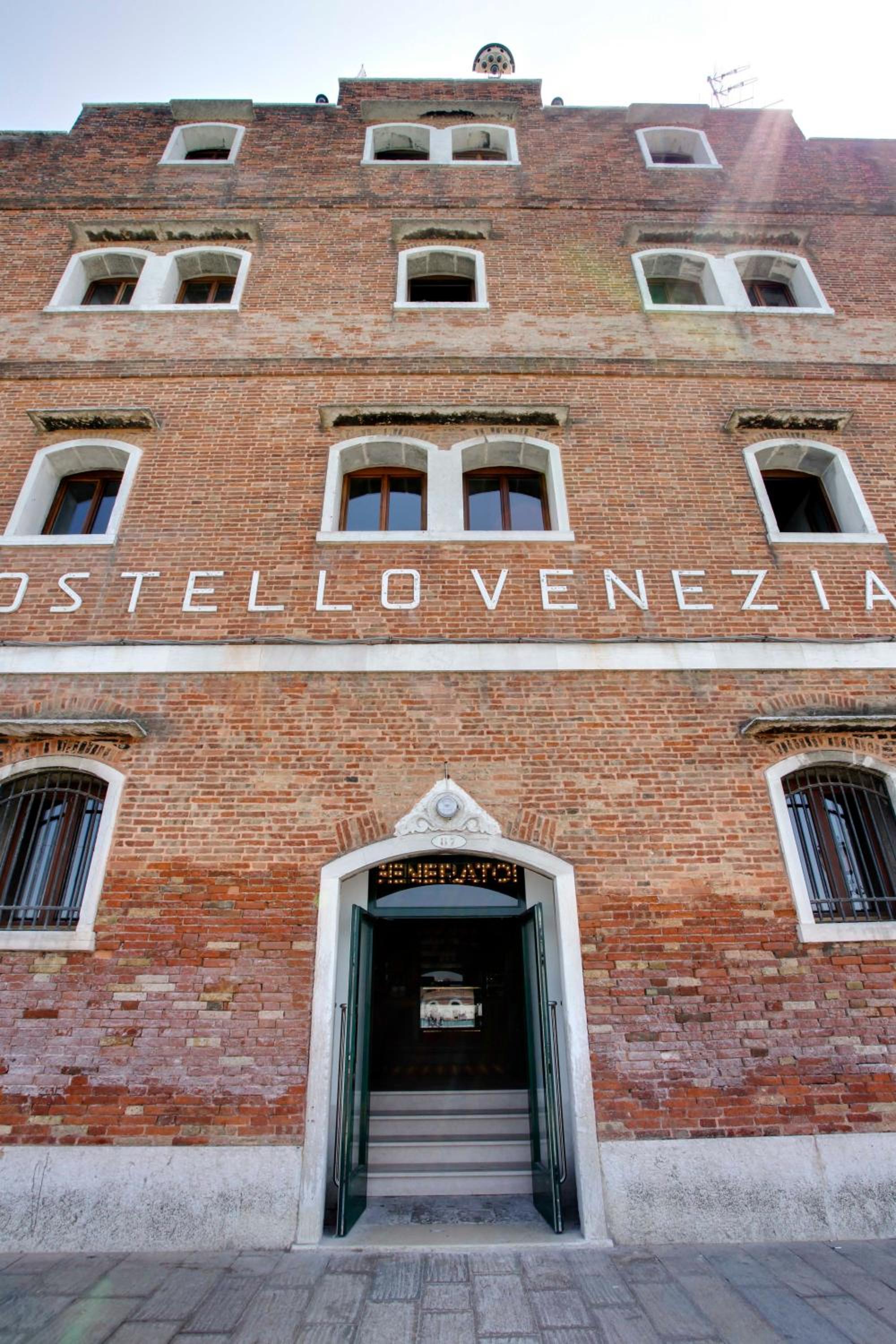 Generator Venice