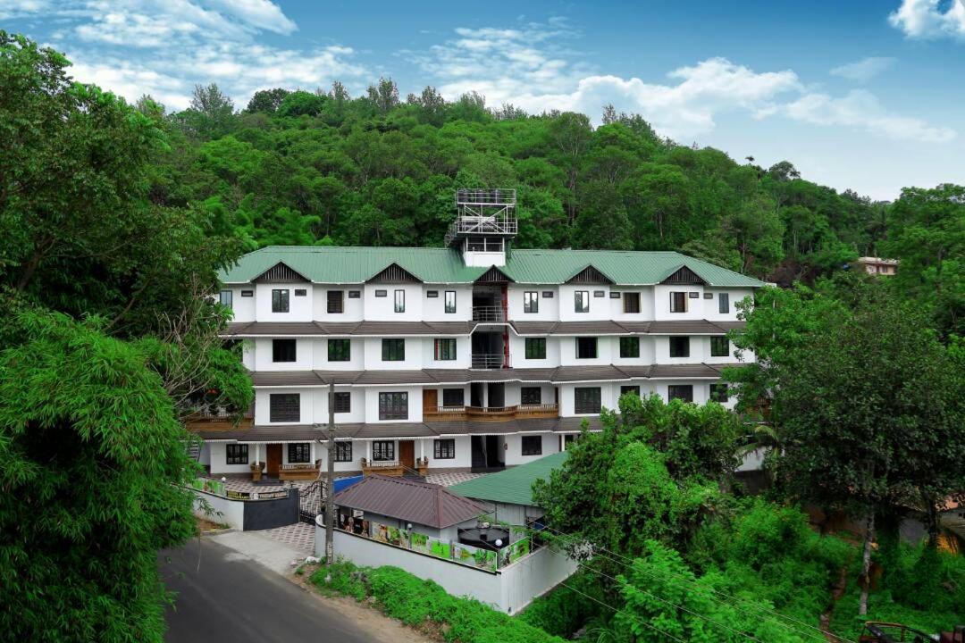 Thekkady Vacations - Enroute Thekkady - Property Image 1