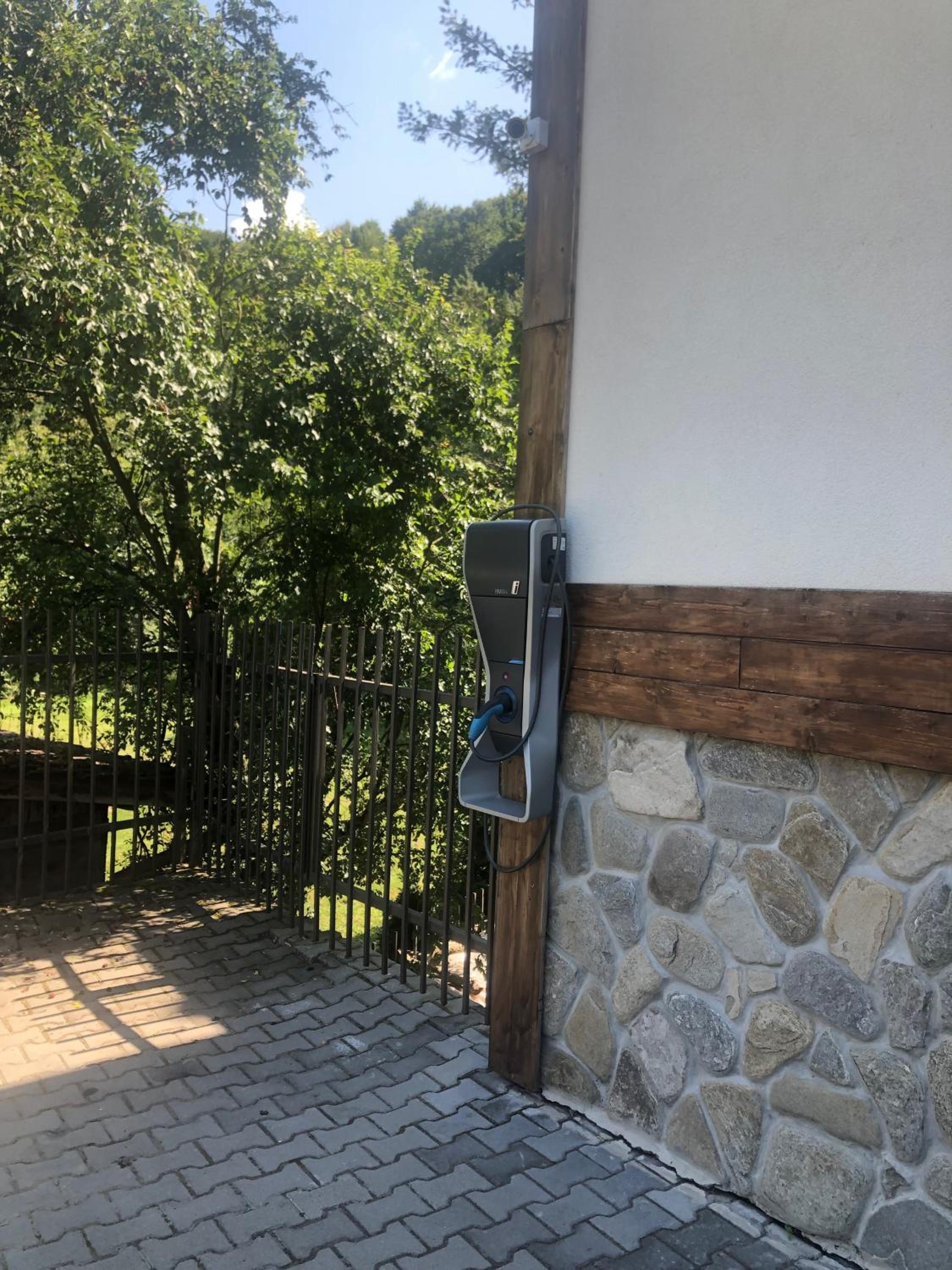 Valevtsi Mount Lodge - 365 days hot outdoor pool -