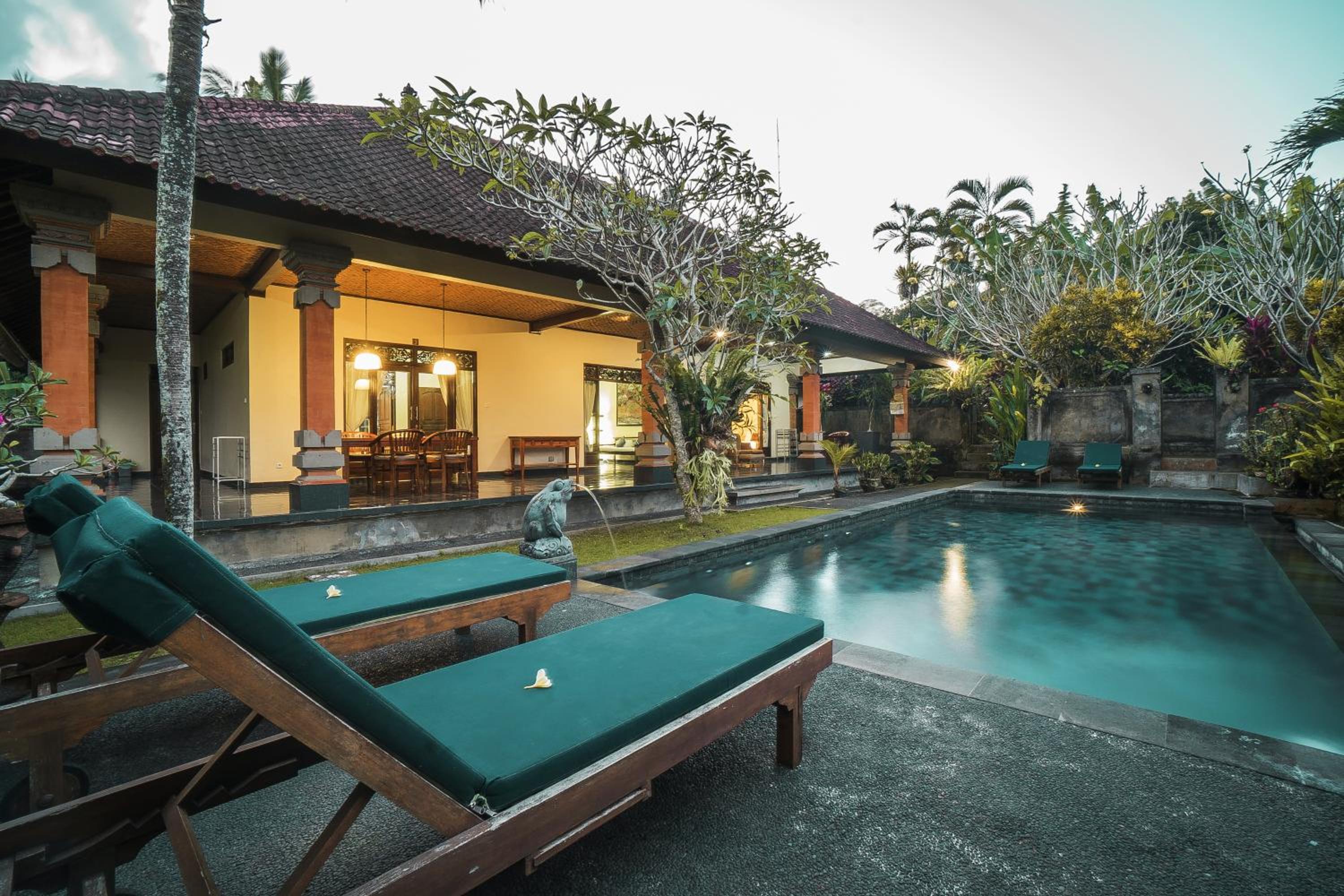 Nyoman Sandi Guest House
